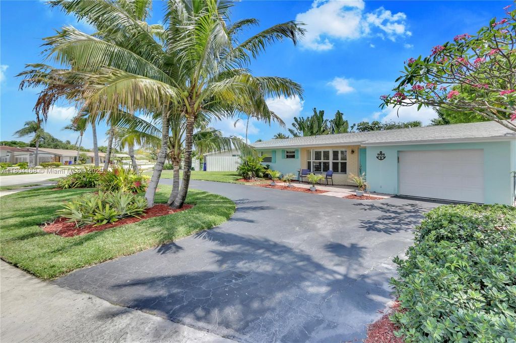 Photo of 222 SE 11th Ct, Deerfield Beach, FL 33441 (MLS # A11804168)