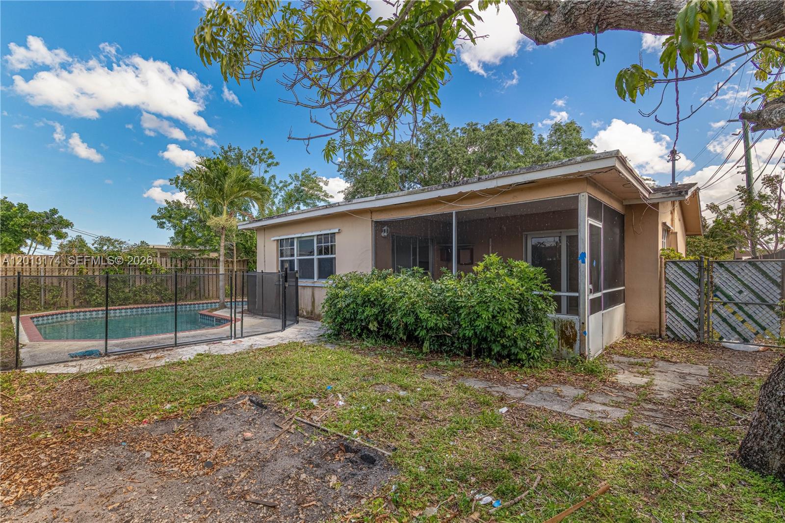 SUNRISE GOLF VILLAGE SEC - Residential