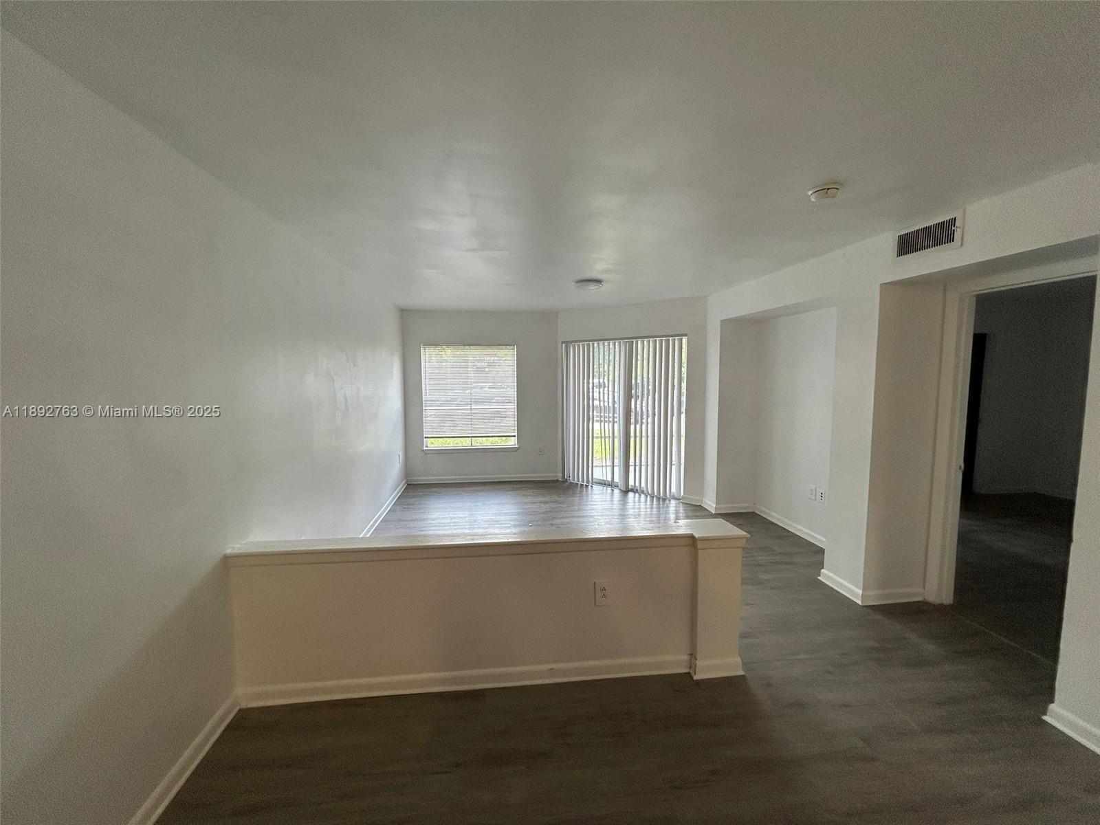 PALM LAKE CONDO - Residential Lease
