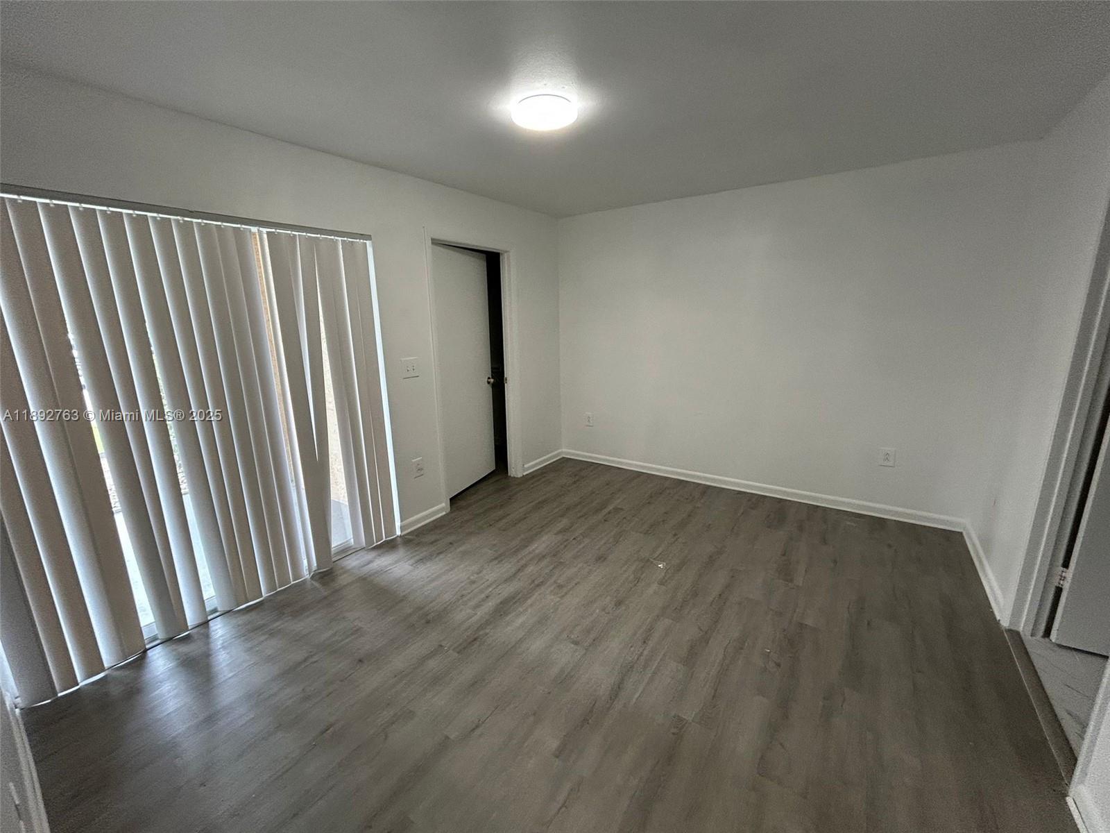 PALM LAKE CONDO - Residential Lease
