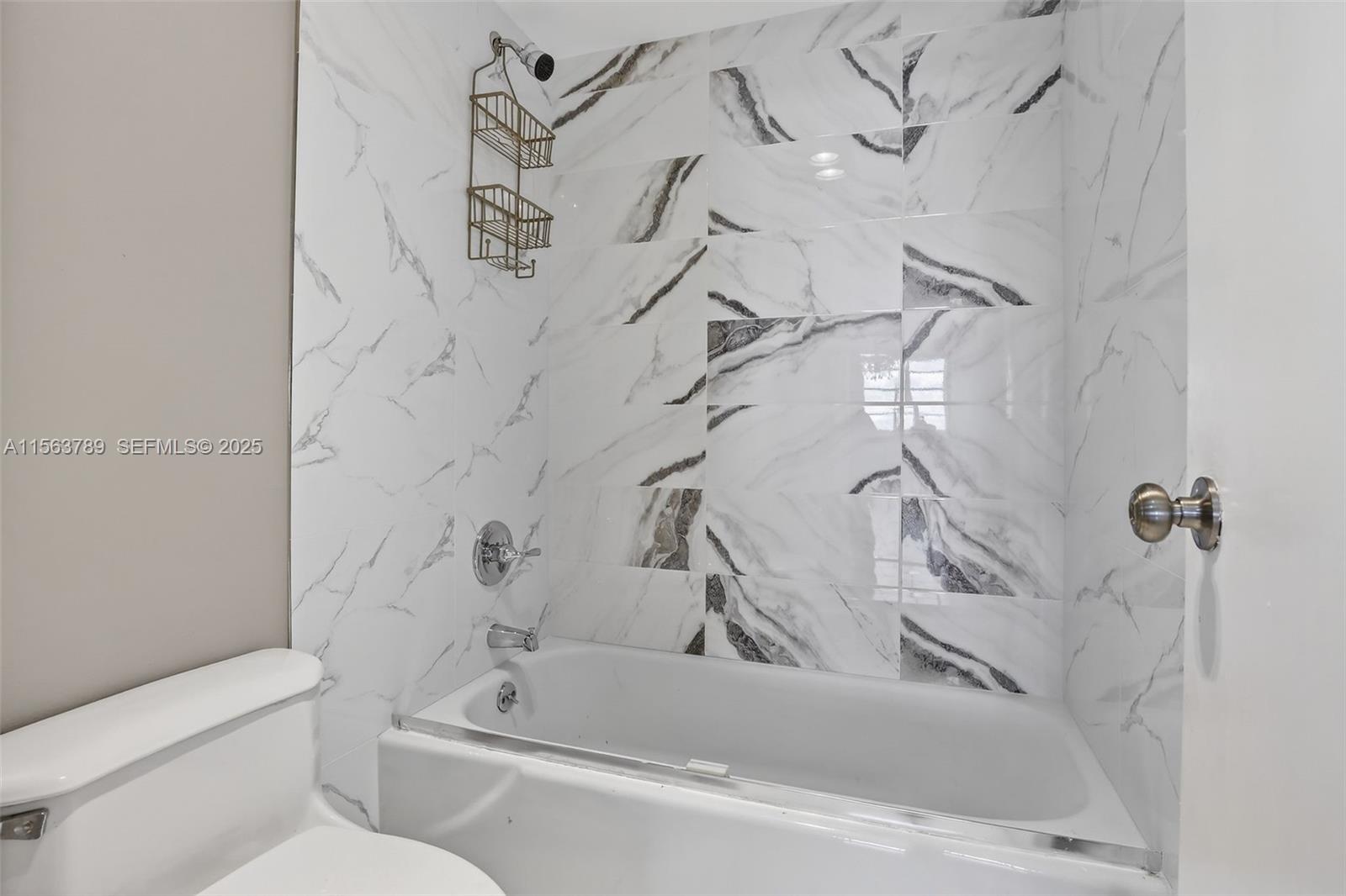 ARLEN HOUSE CONDO - Residential