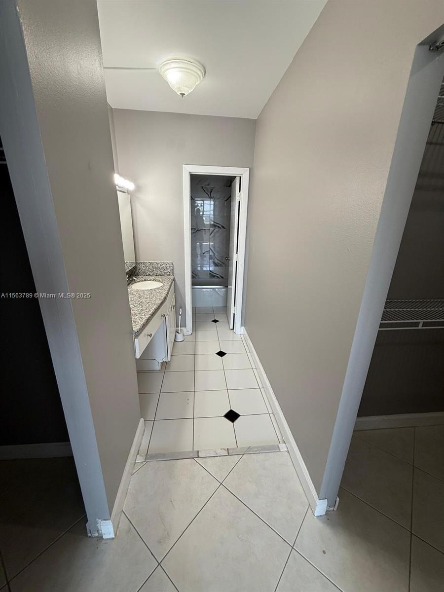 ARLEN HOUSE CONDO - Residential