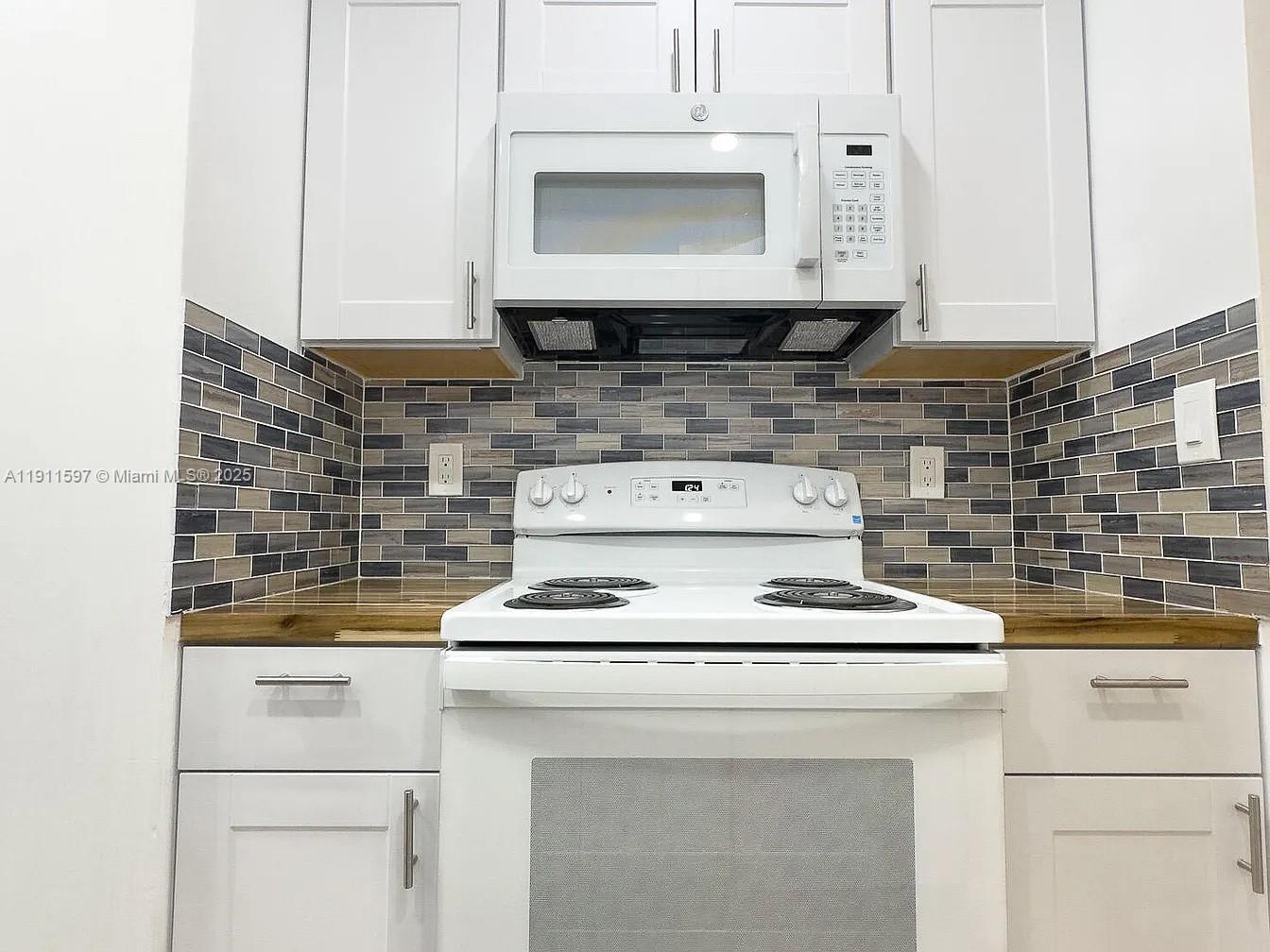 ST ANDREWS PALM BEACH CON - Residential Lease