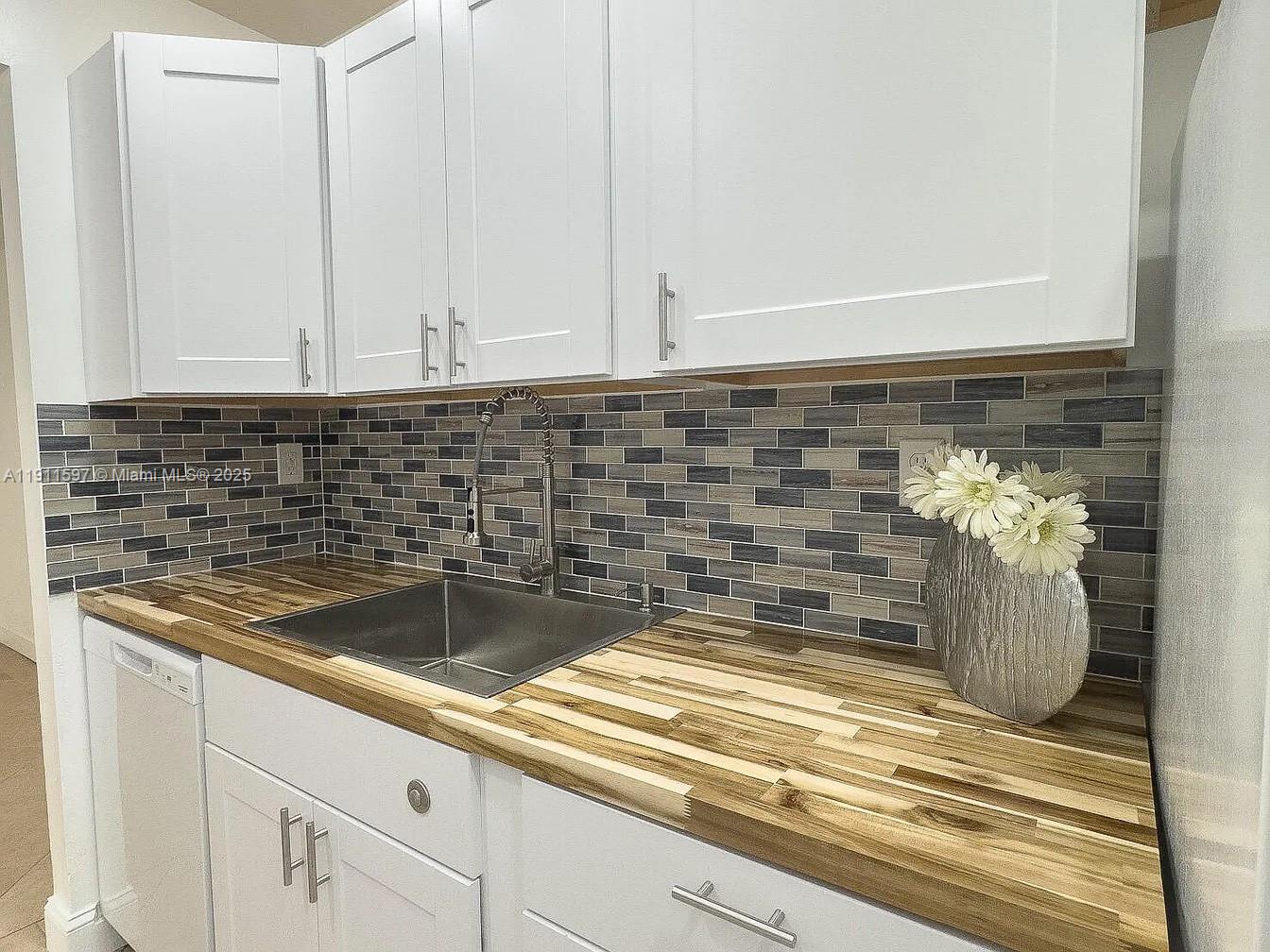 ST ANDREWS PALM BEACH CON - Residential Lease