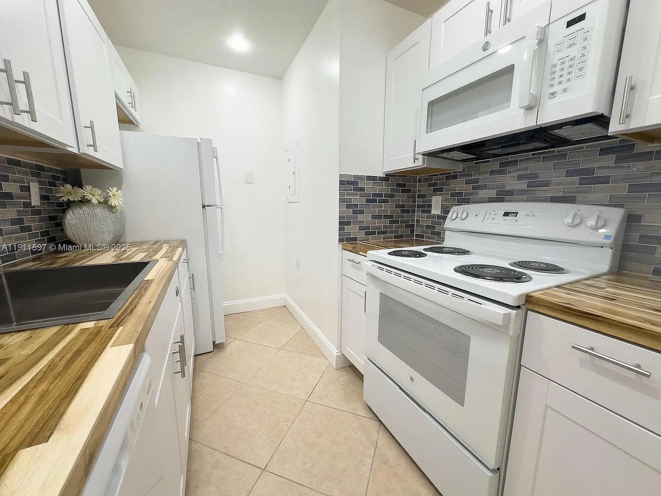 ST ANDREWS PALM BEACH CON - Residential Lease