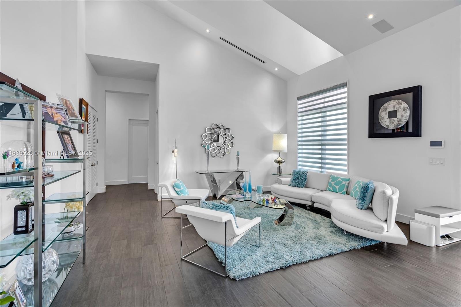 QUEENS COURT ESTATES - Residential