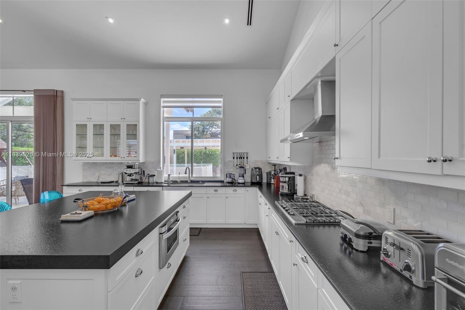 QUEENS COURT ESTATES - Residential