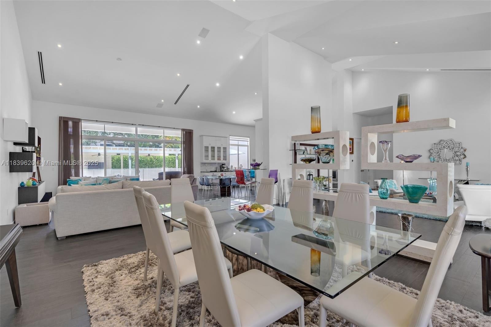 QUEENS COURT ESTATES - Residential