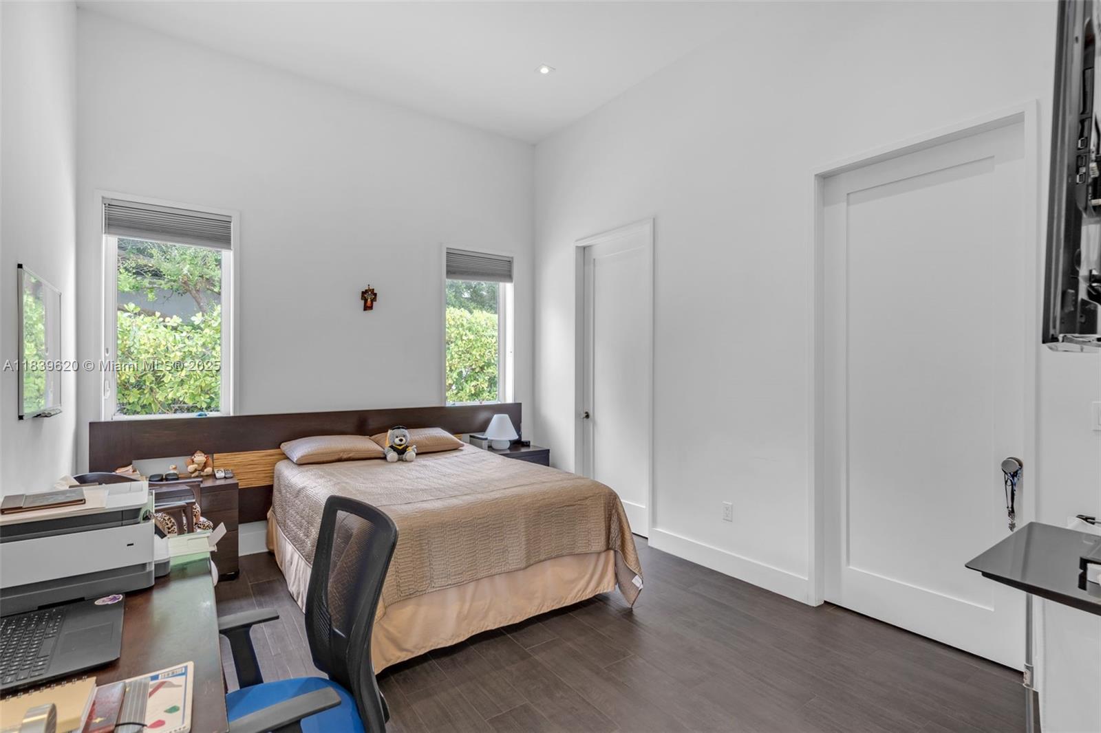 QUEENS COURT ESTATES - Residential