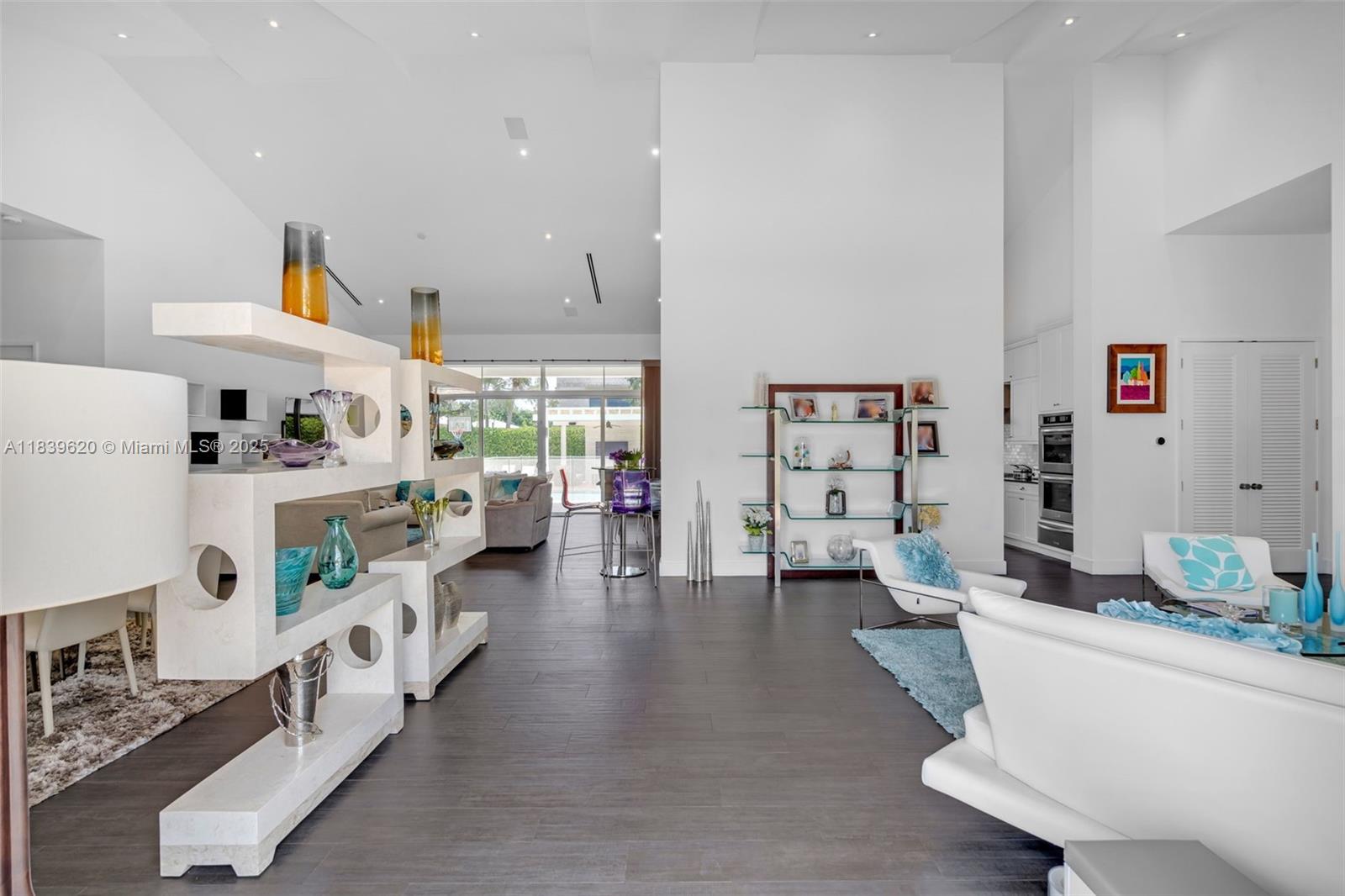 QUEENS COURT ESTATES - Residential