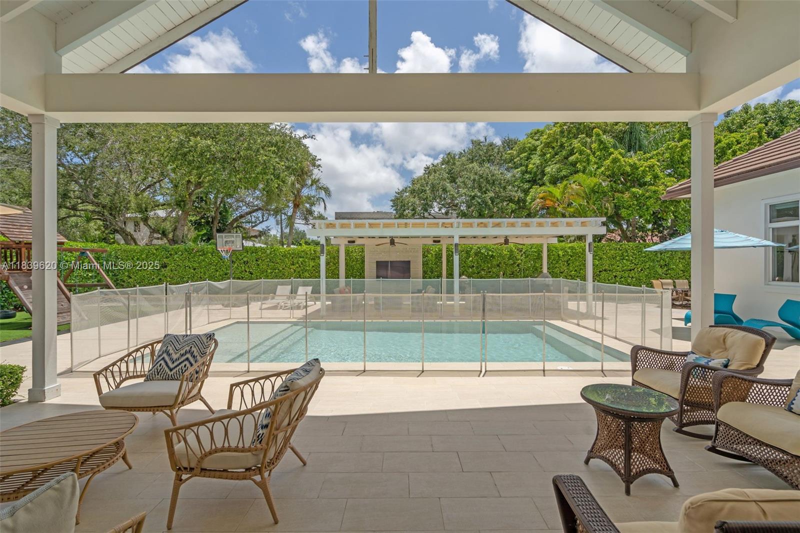 QUEENS COURT ESTATES - Residential