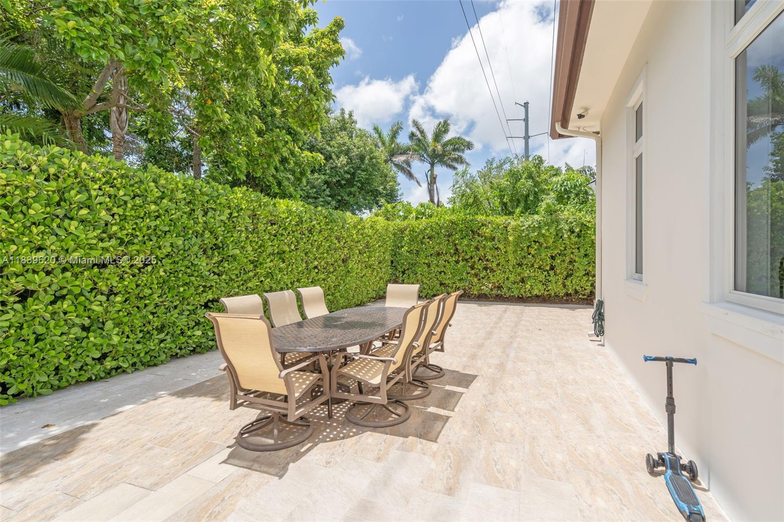 QUEENS COURT ESTATES - Residential