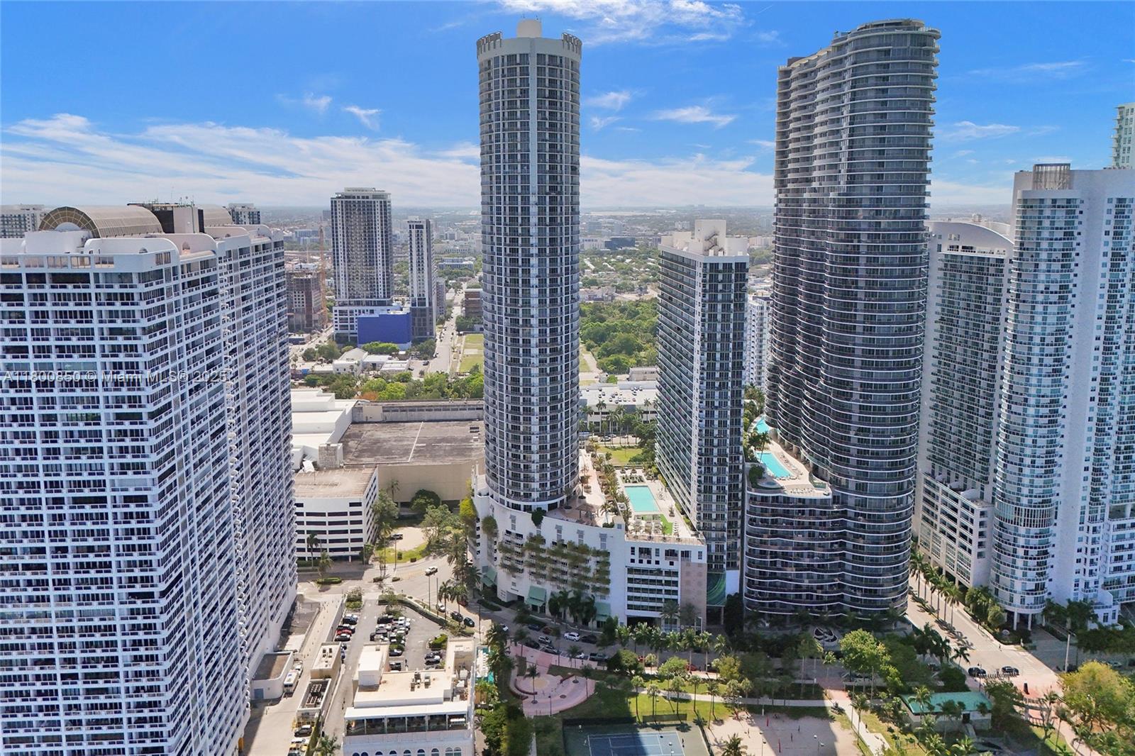 OPERA TOWER CONDO - Residential