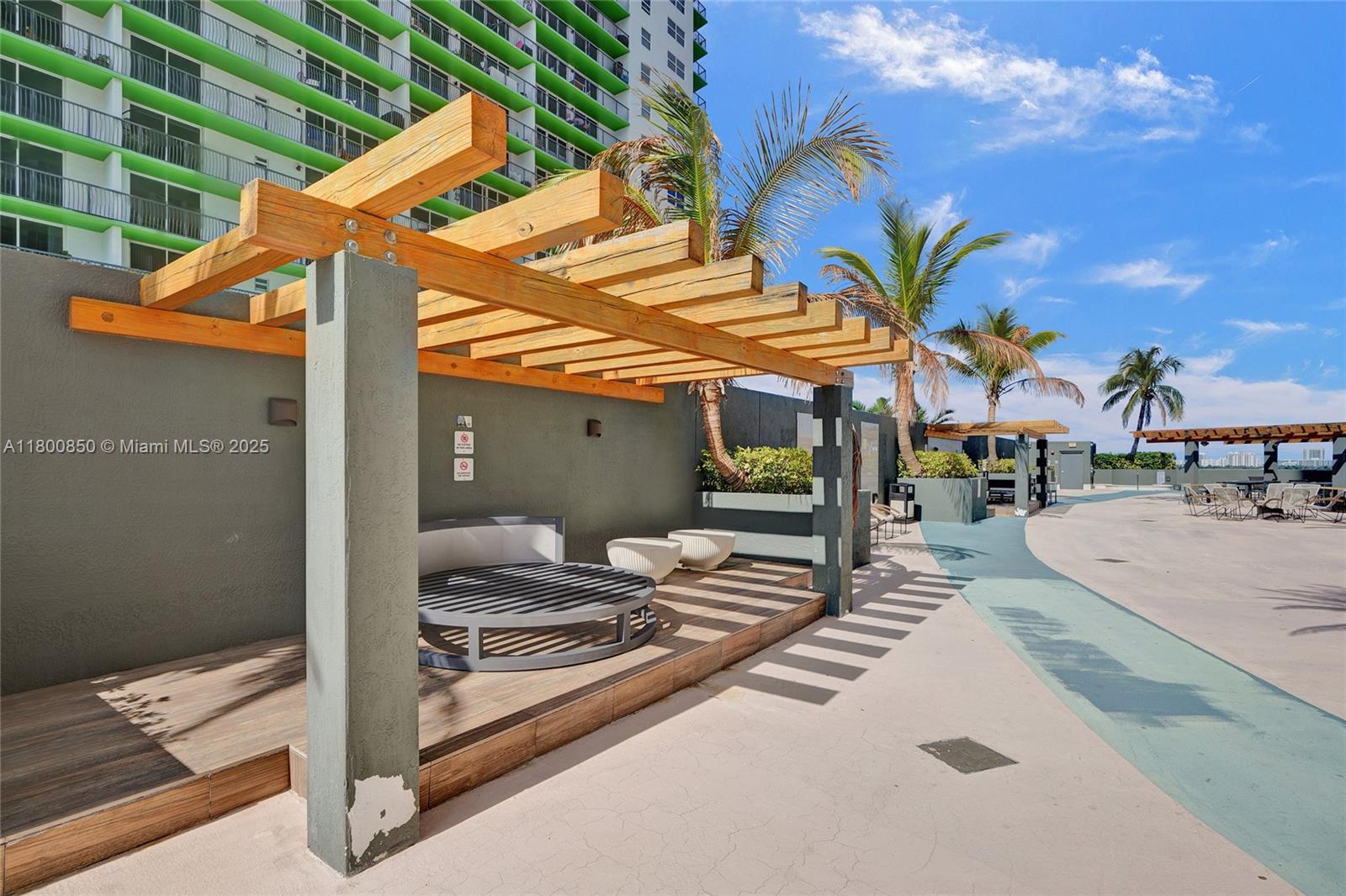 OPERA TOWER CONDO - Residential