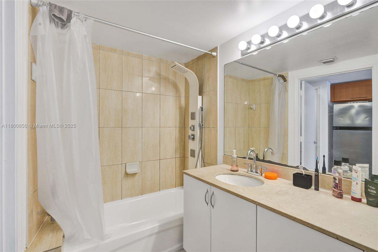 OPERA TOWER CONDO - Residential