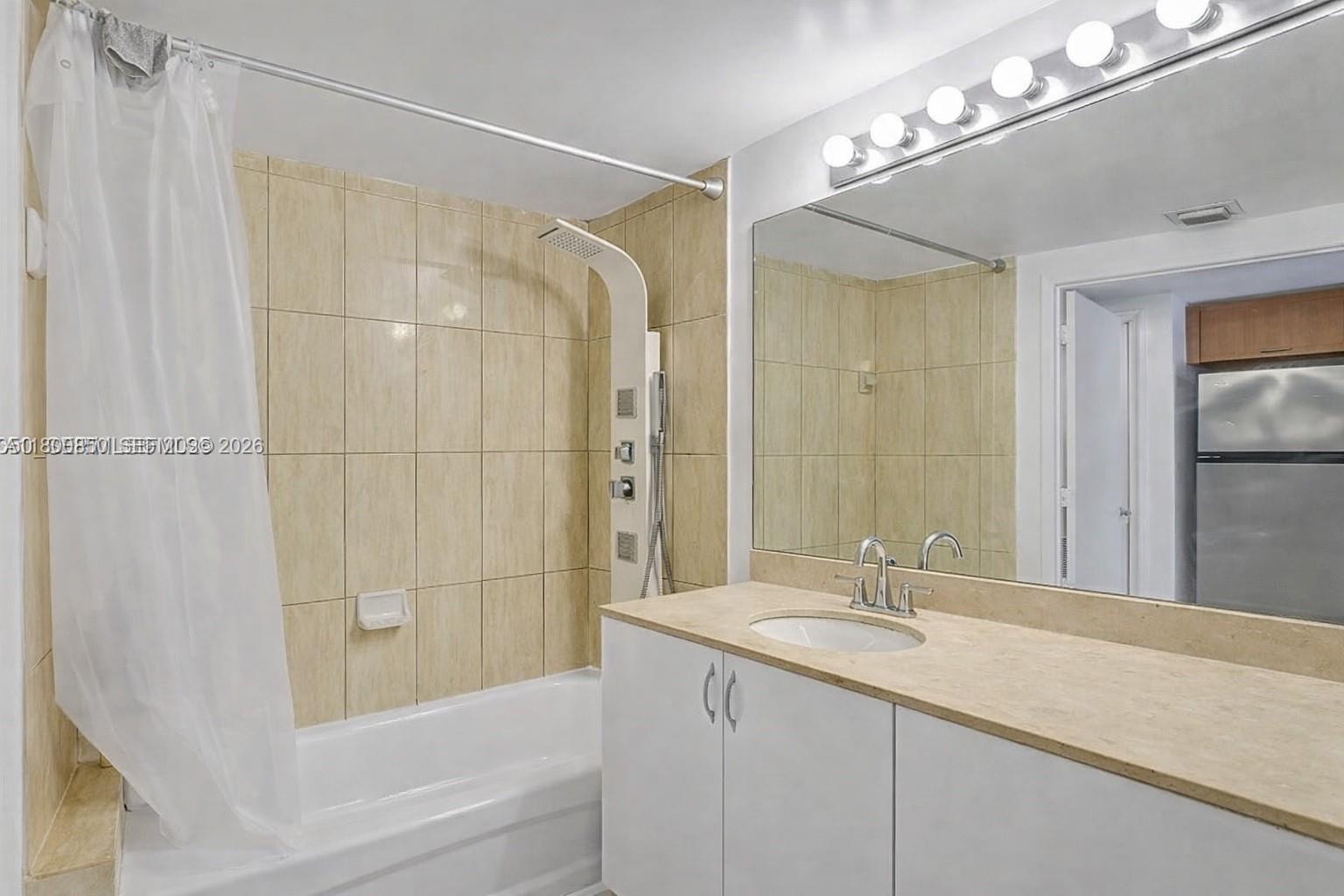 OPERA TOWER CONDO - Residential