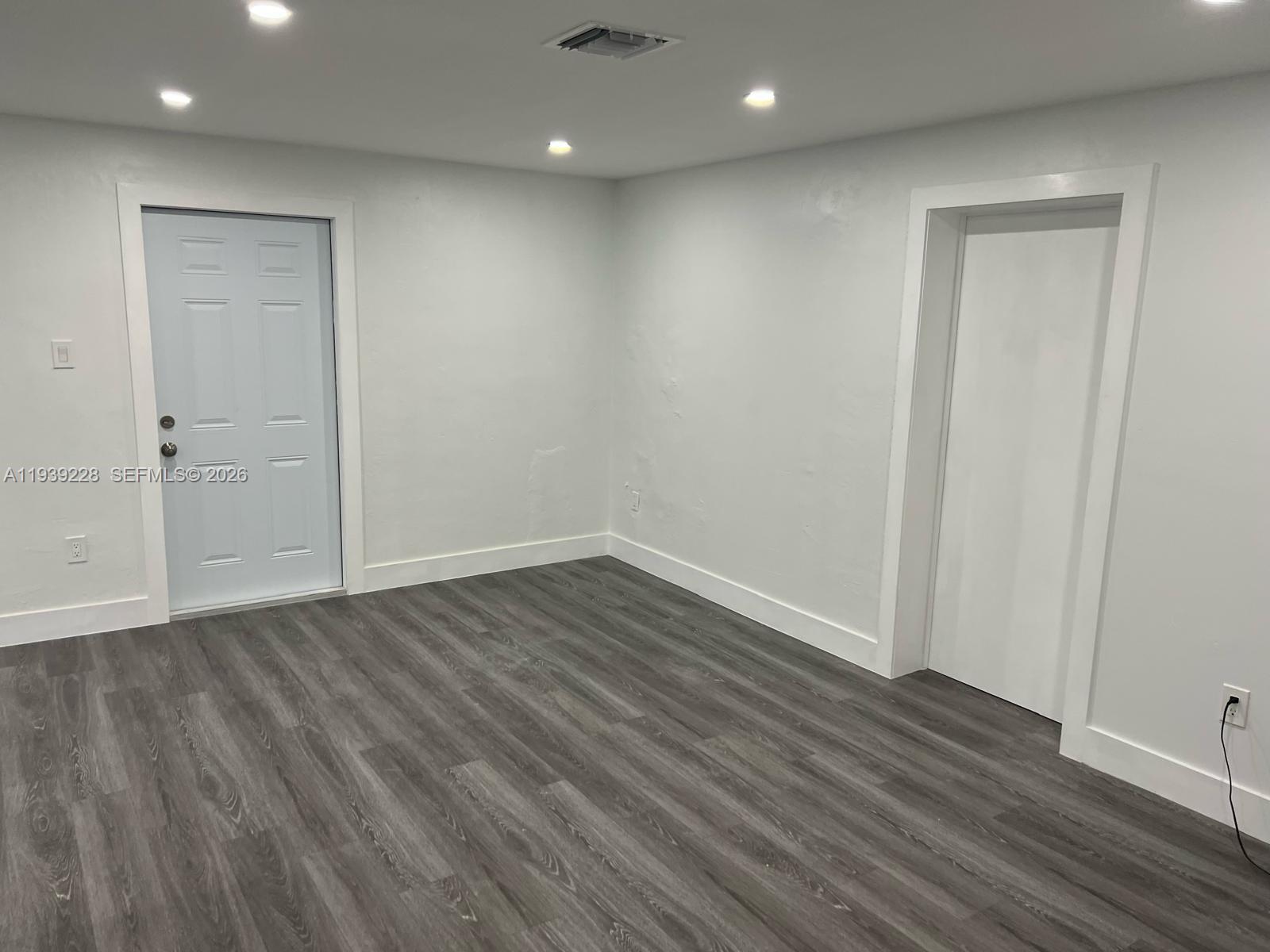 ESSEX VILLAGE 6TH ADDN - Residential