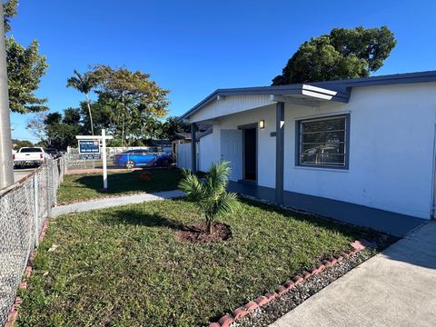 650 SE 1st Pl Hialeah FL 33010