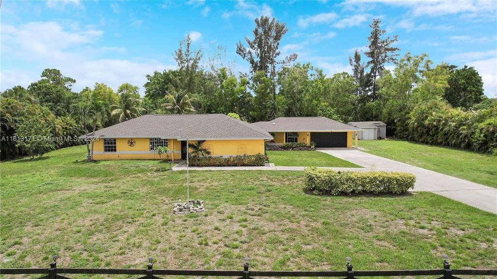 Photo of 17746 N 48th Ct N, Loxahatchee, FL 33470 (MLS # A11613171)