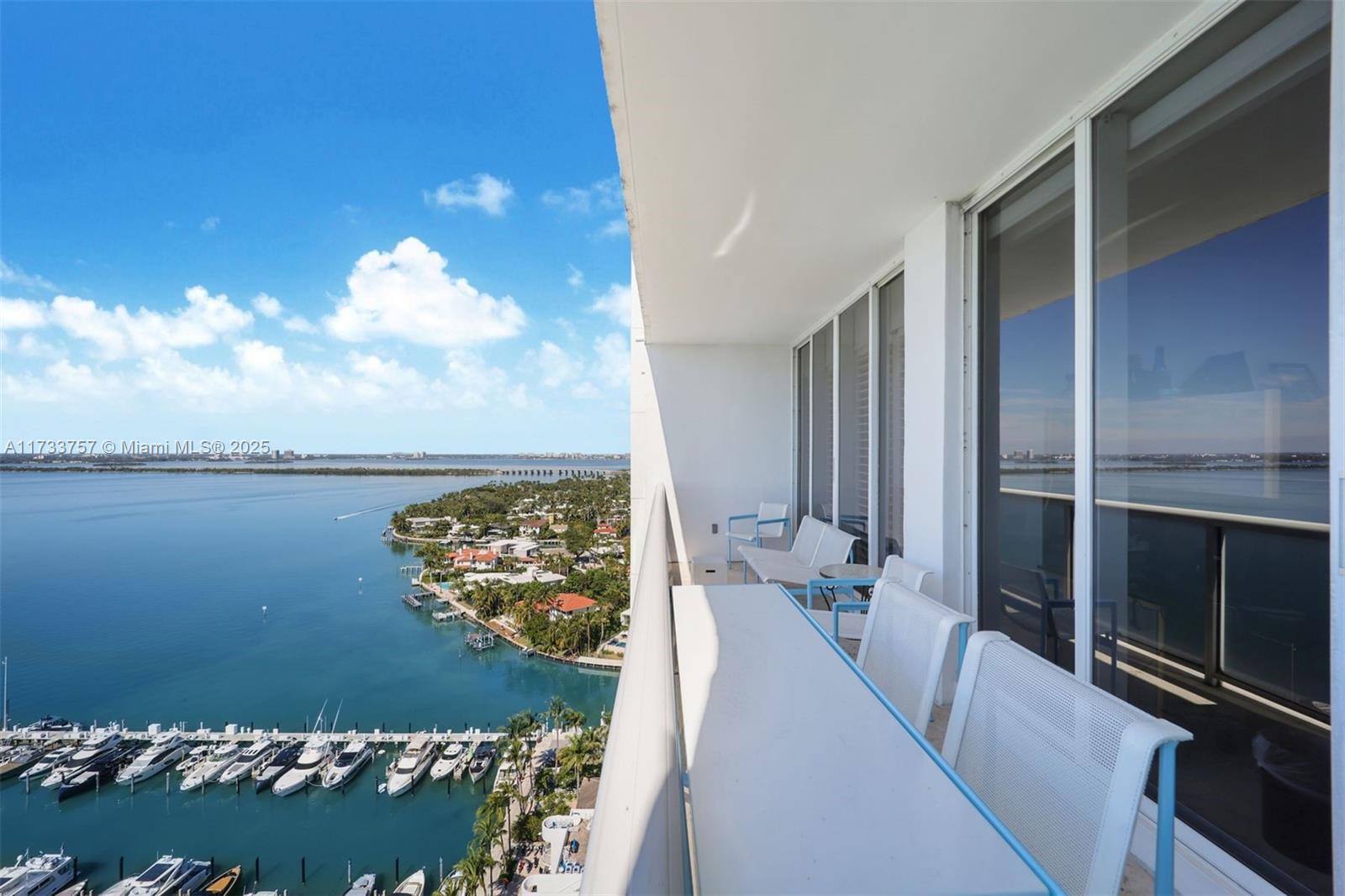 SUNSET HARBOUR NORTH COND - Residential