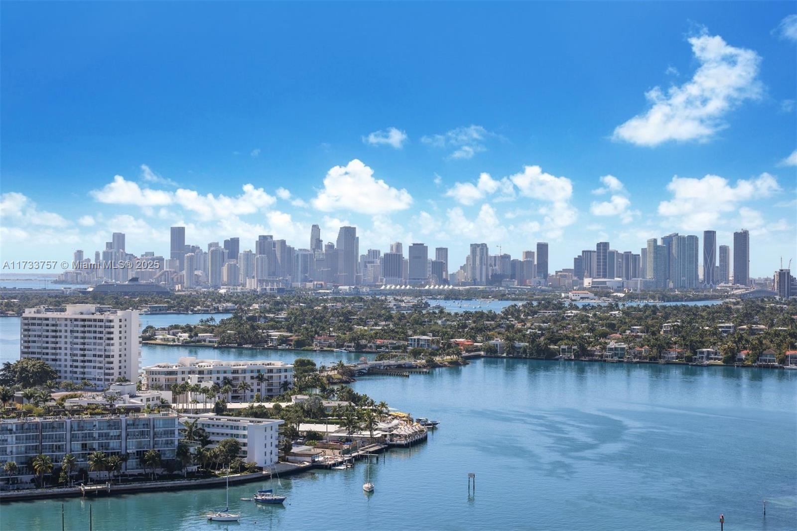 SUNSET HARBOUR NORTH COND - Residential