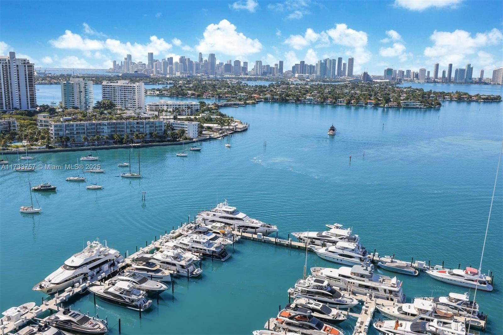 SUNSET HARBOUR NORTH COND - Residential