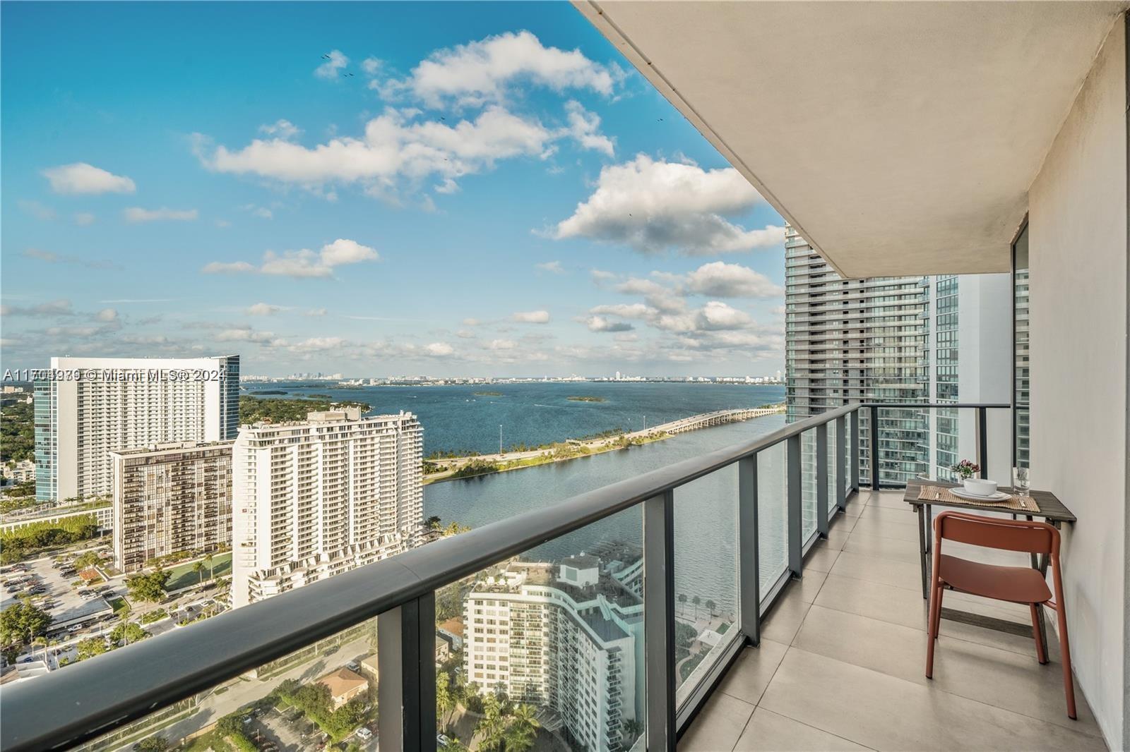 PARAISO BAYVIEWS CONDO - Residential
