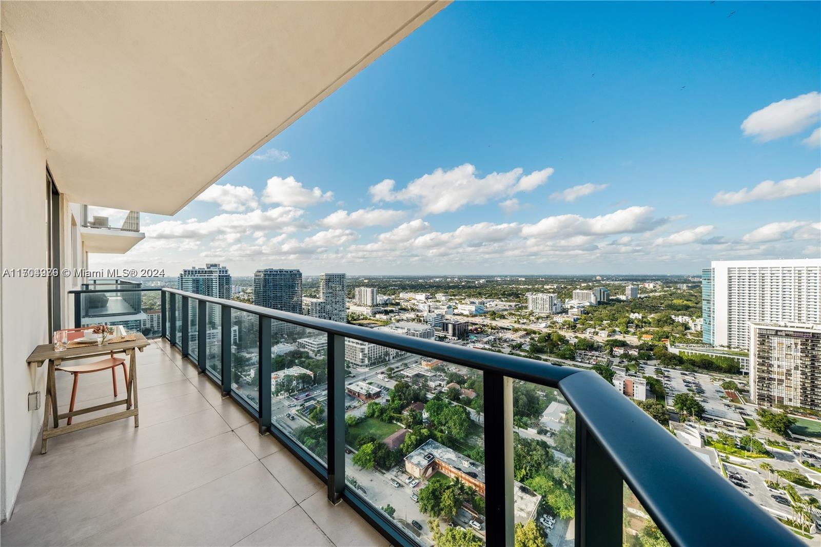 PARAISO BAYVIEWS CONDO - Residential