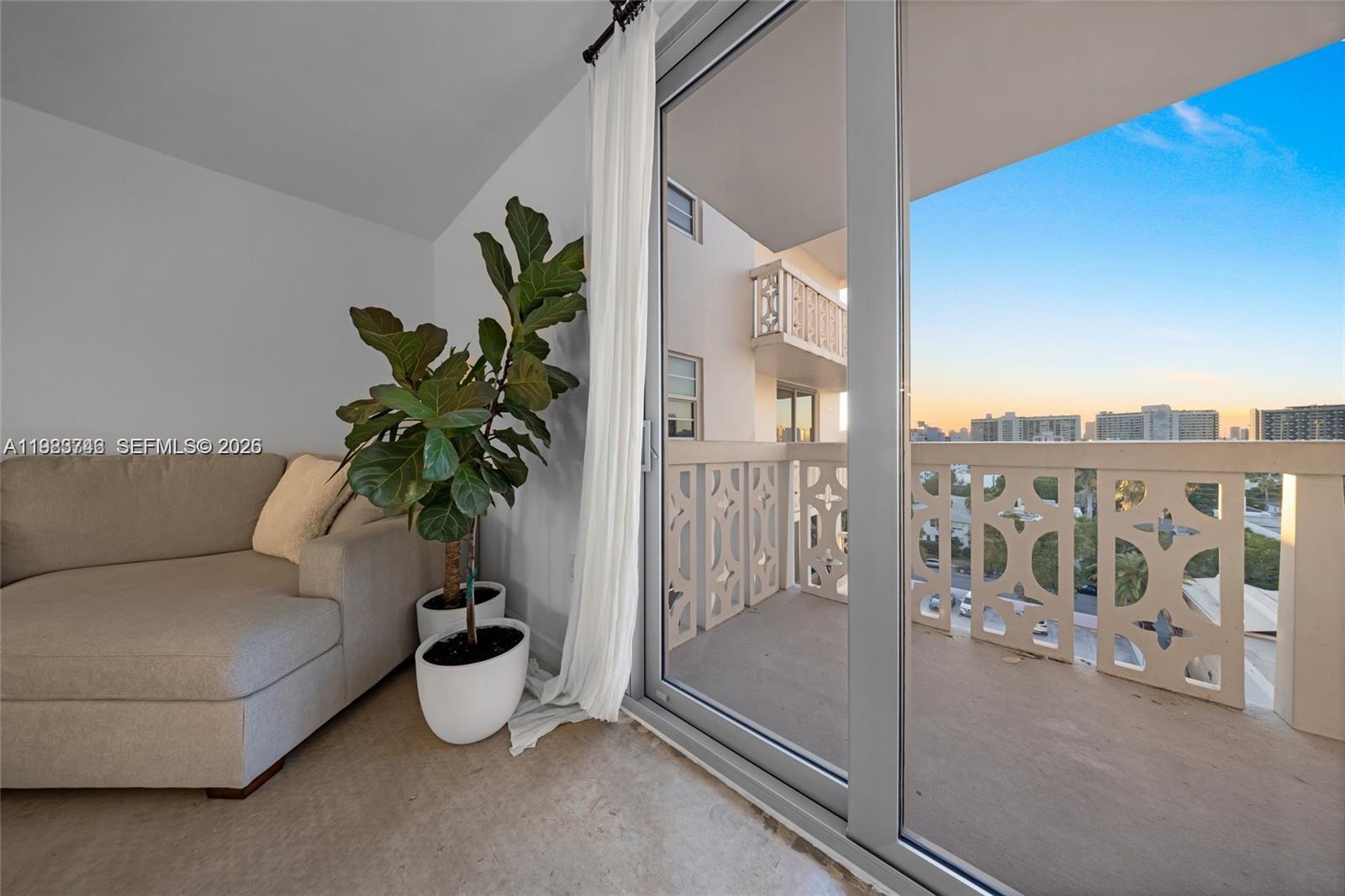 ADMIRAL TOWERS CONDO - Residential