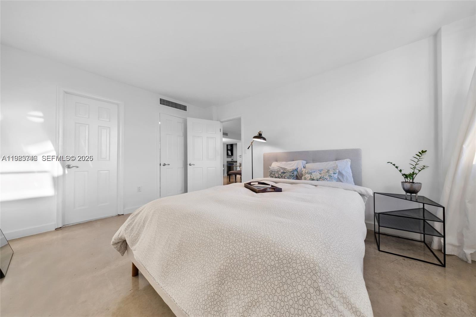 ADMIRAL TOWERS CONDO - Residential