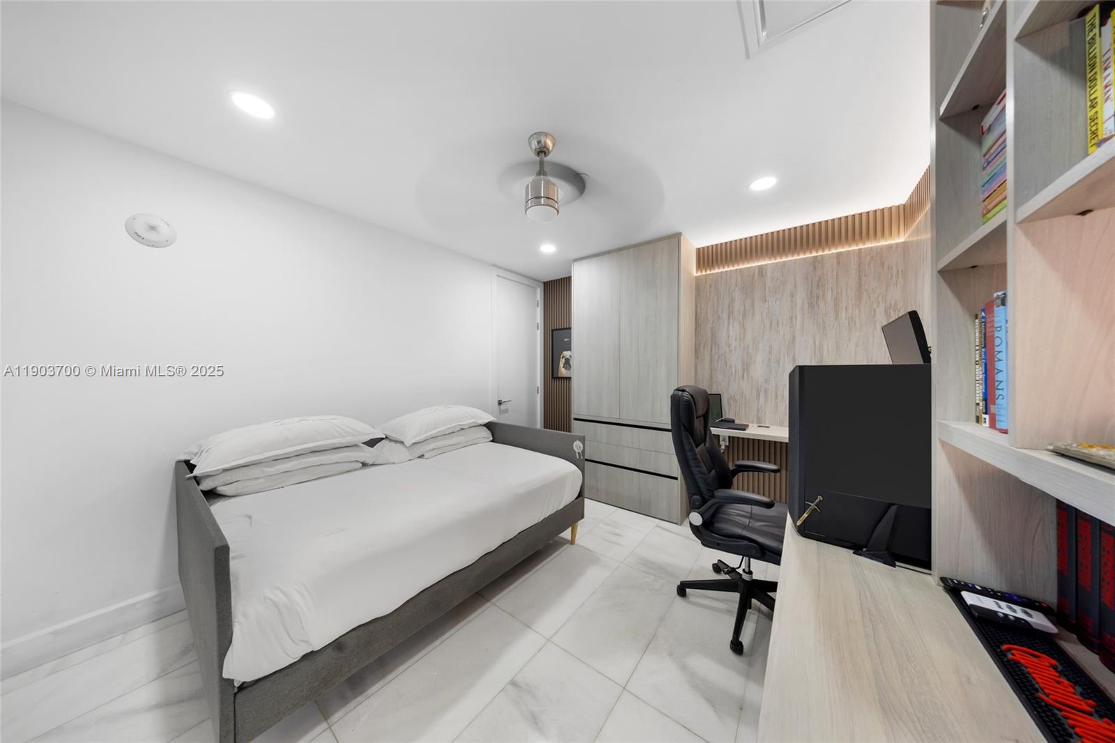 ESCOTTONIA PARK - Residential