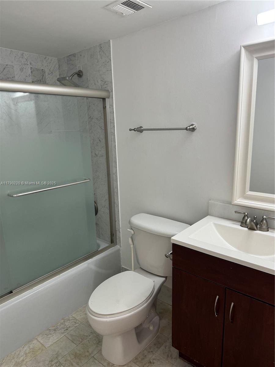 BAYSHORE PLACE CONDO - Residential