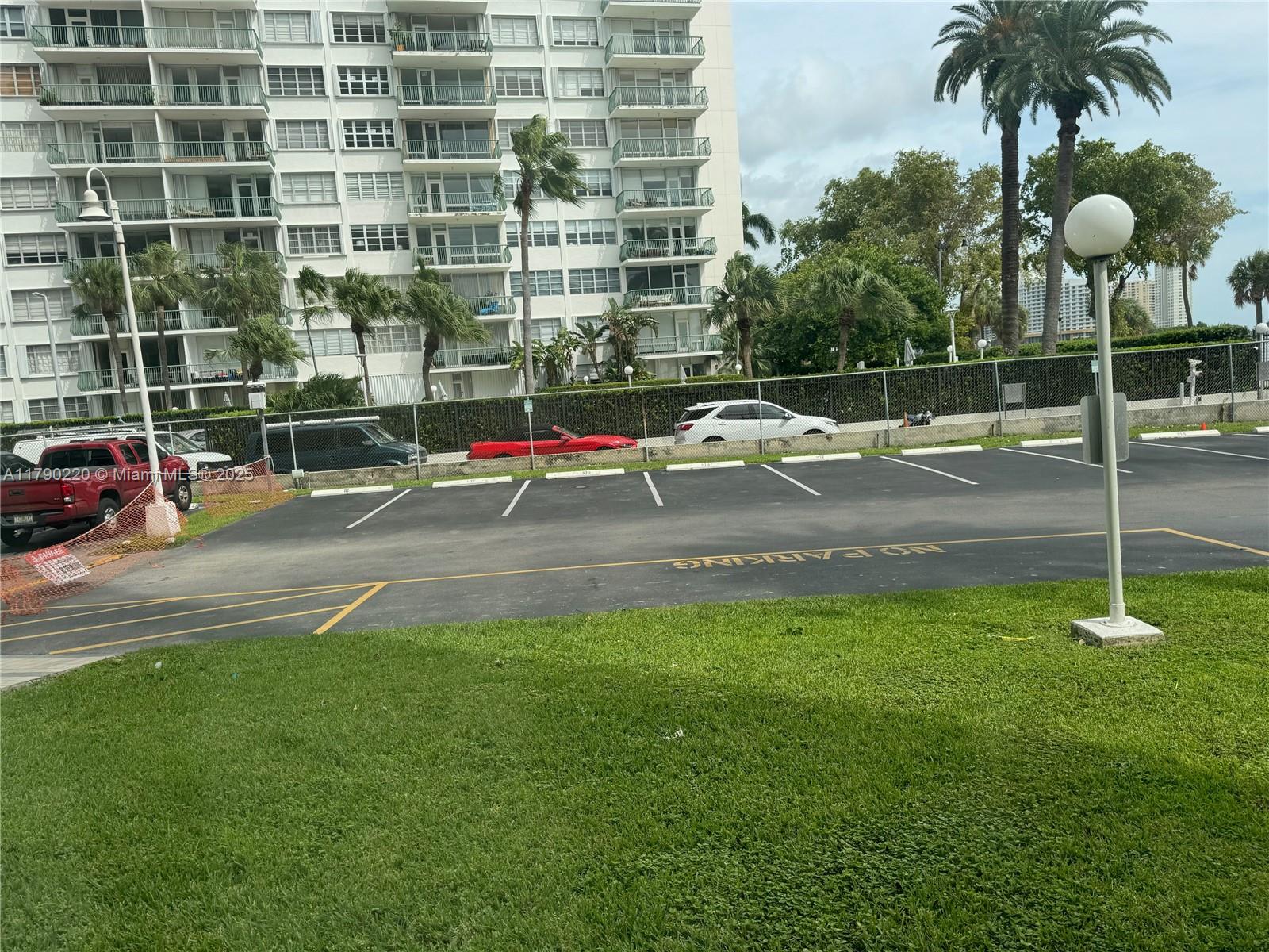 BAYSHORE PLACE CONDO - Residential