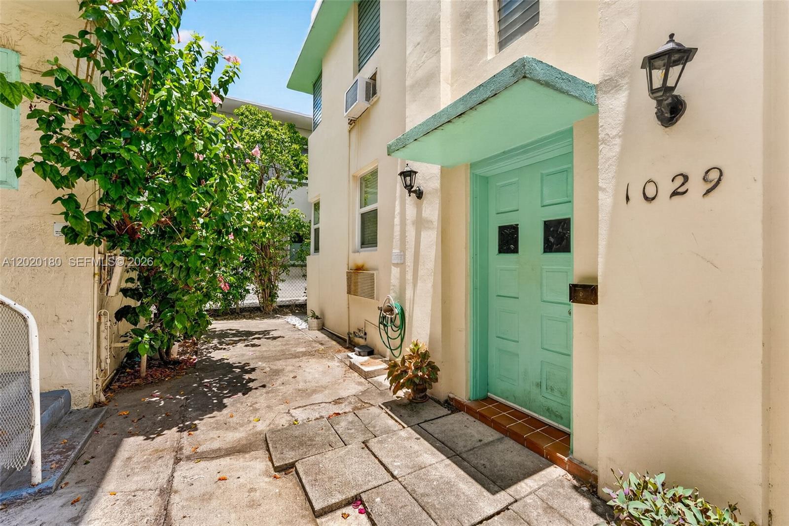 VILA MARA CONDO - Residential
