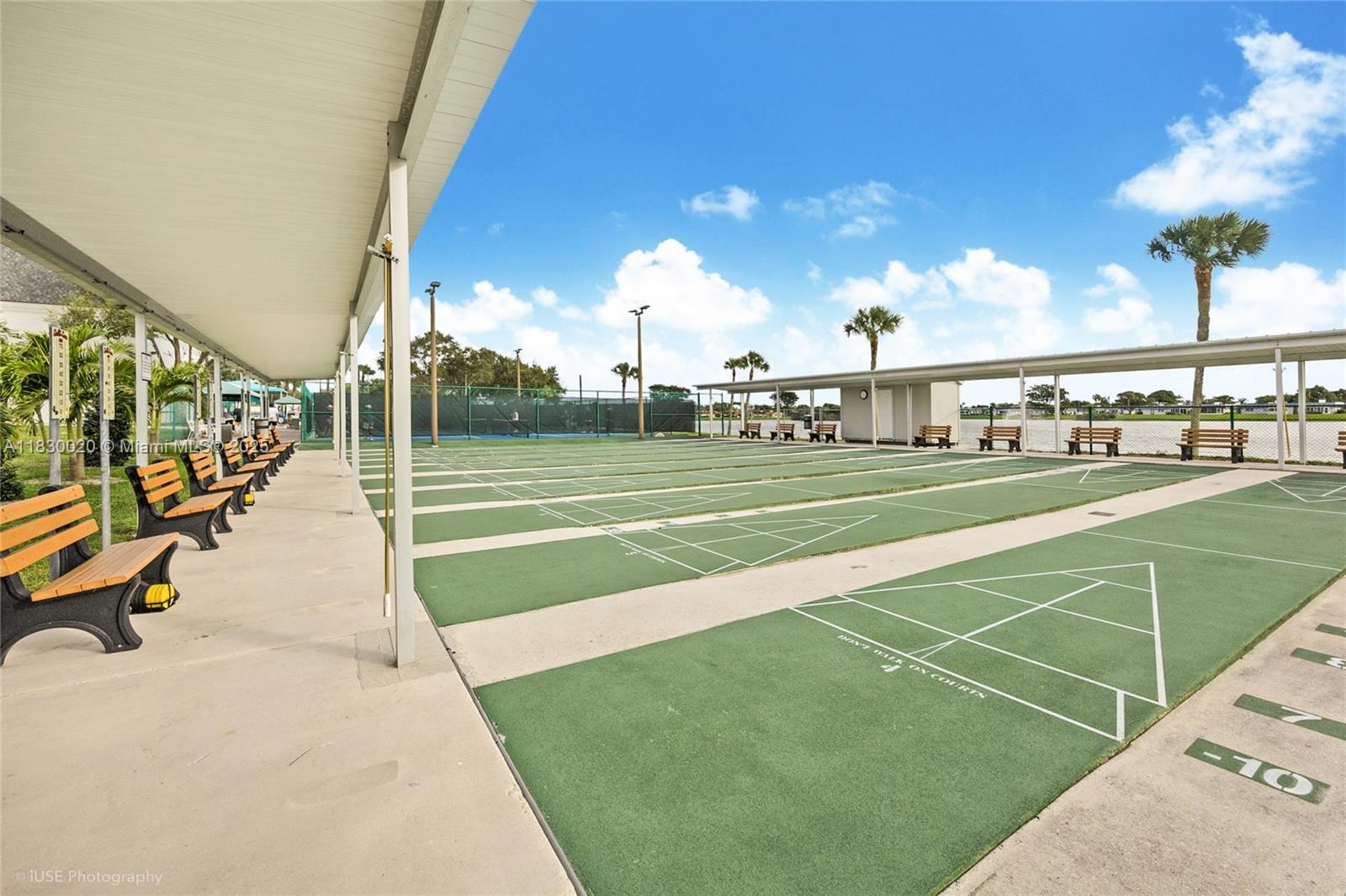 KINGS POINT SAXONY CONDOS - Residential