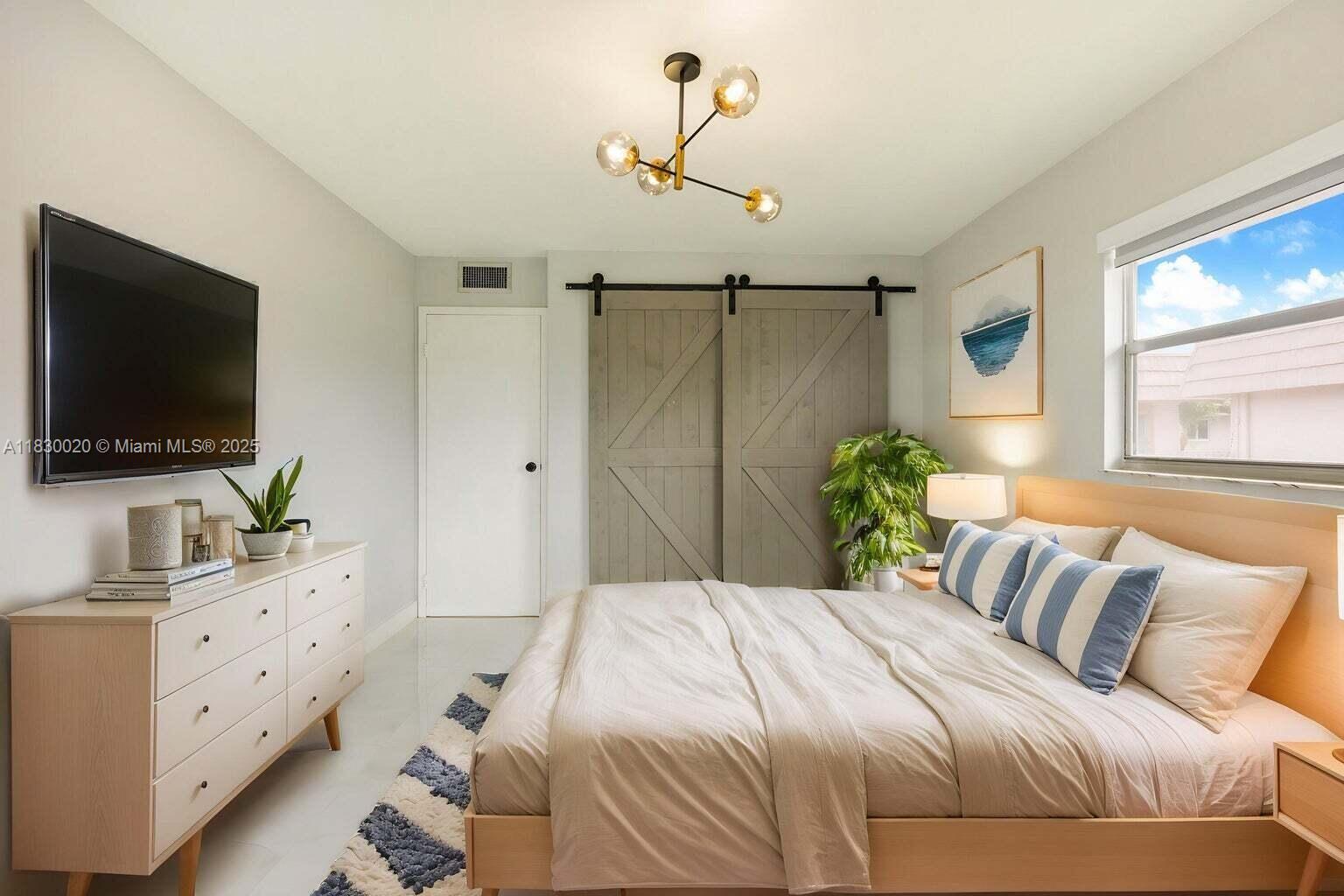 KINGS POINT SAXONY CONDOS - Residential