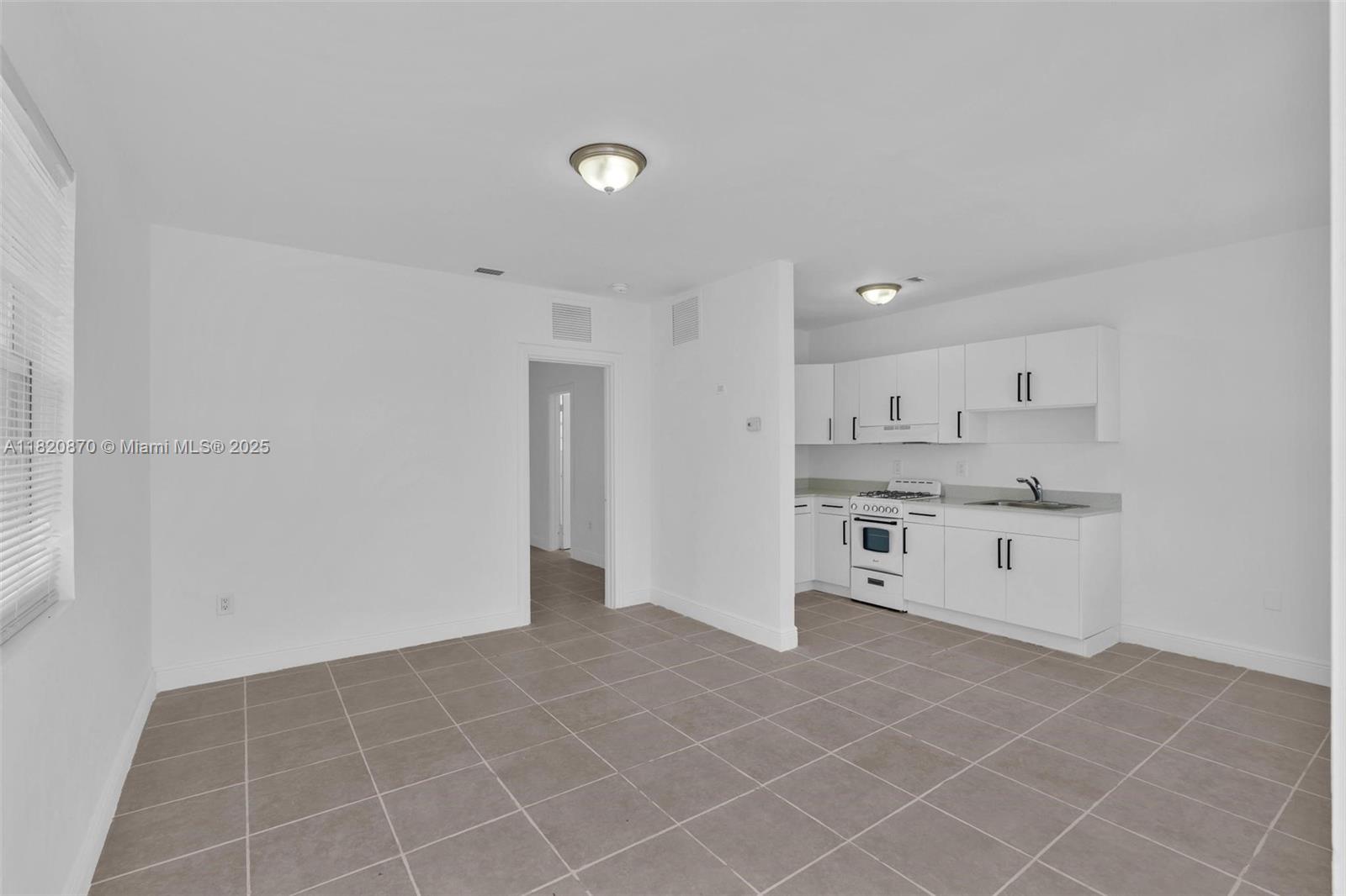 BISCAYNE BCH SUB - Residential Income