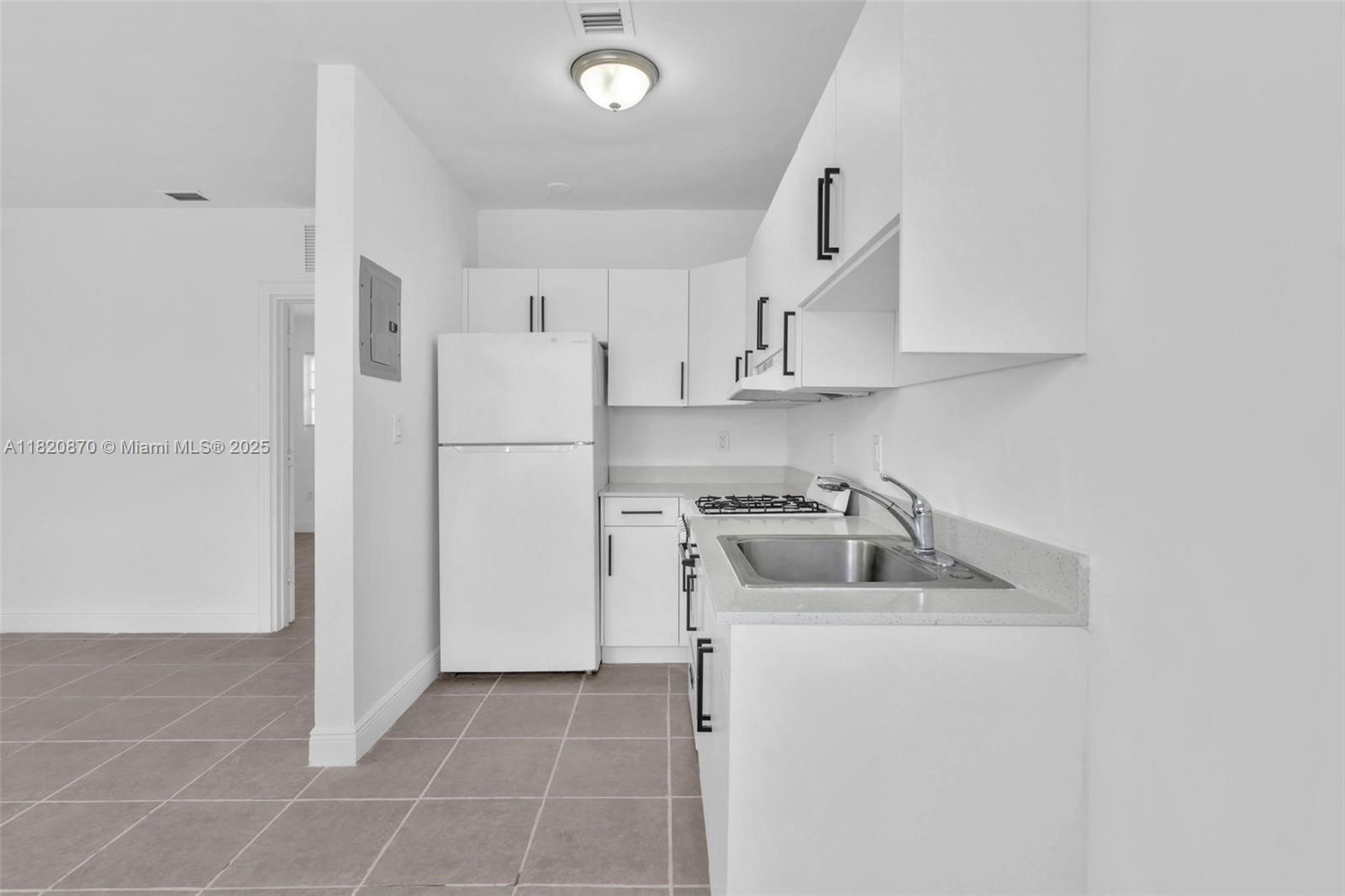 BISCAYNE BCH SUB - Residential Income