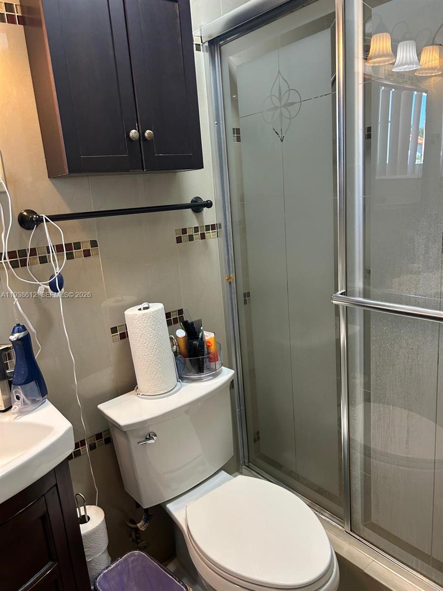 LAKEWOOD ESTS - Residential