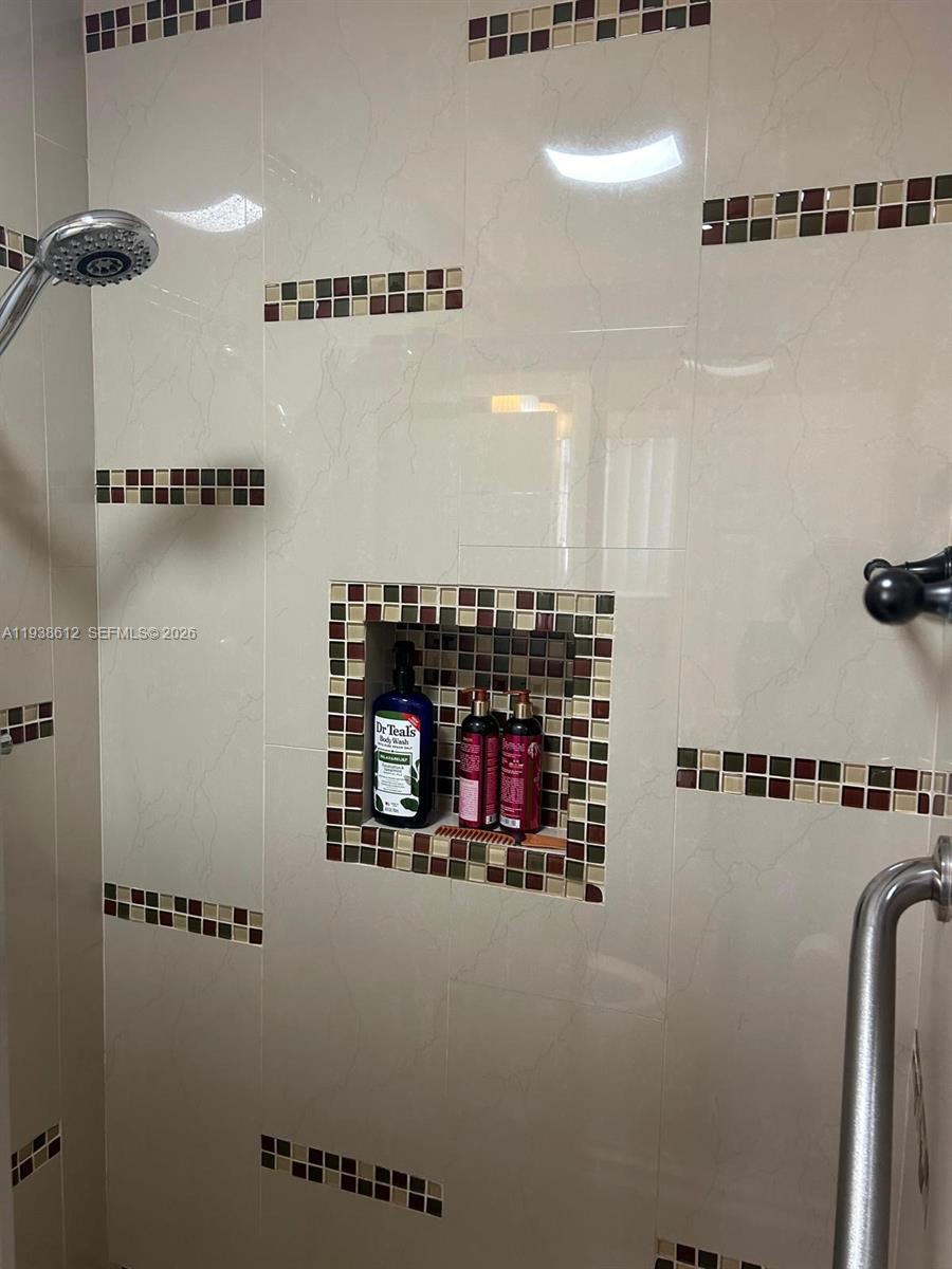 LAKEWOOD ESTS - Residential