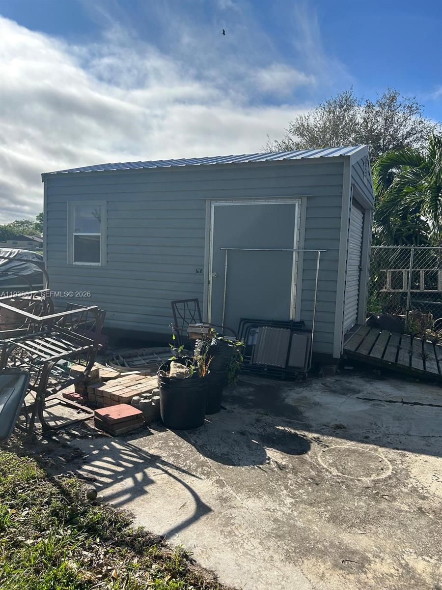 LAKEWOOD ESTS - Residential