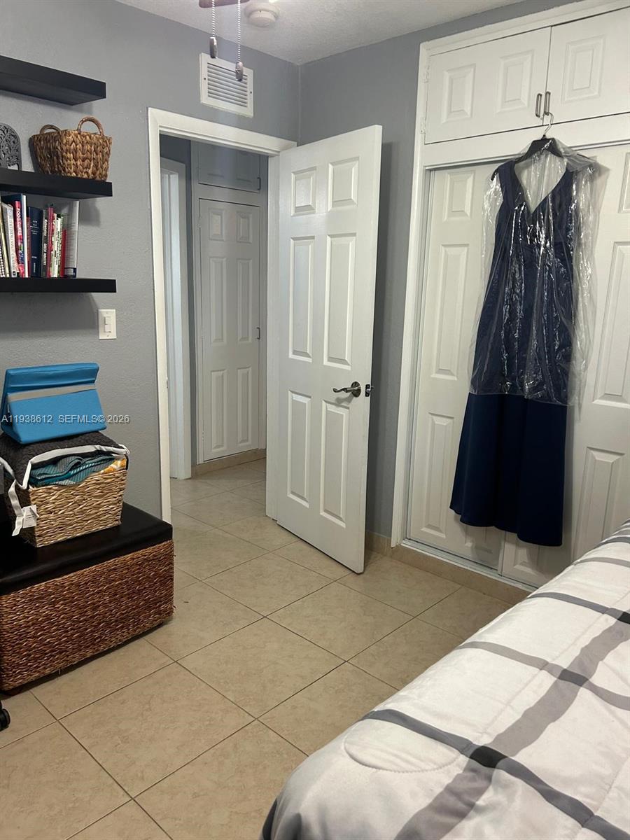 LAKEWOOD ESTS - Residential