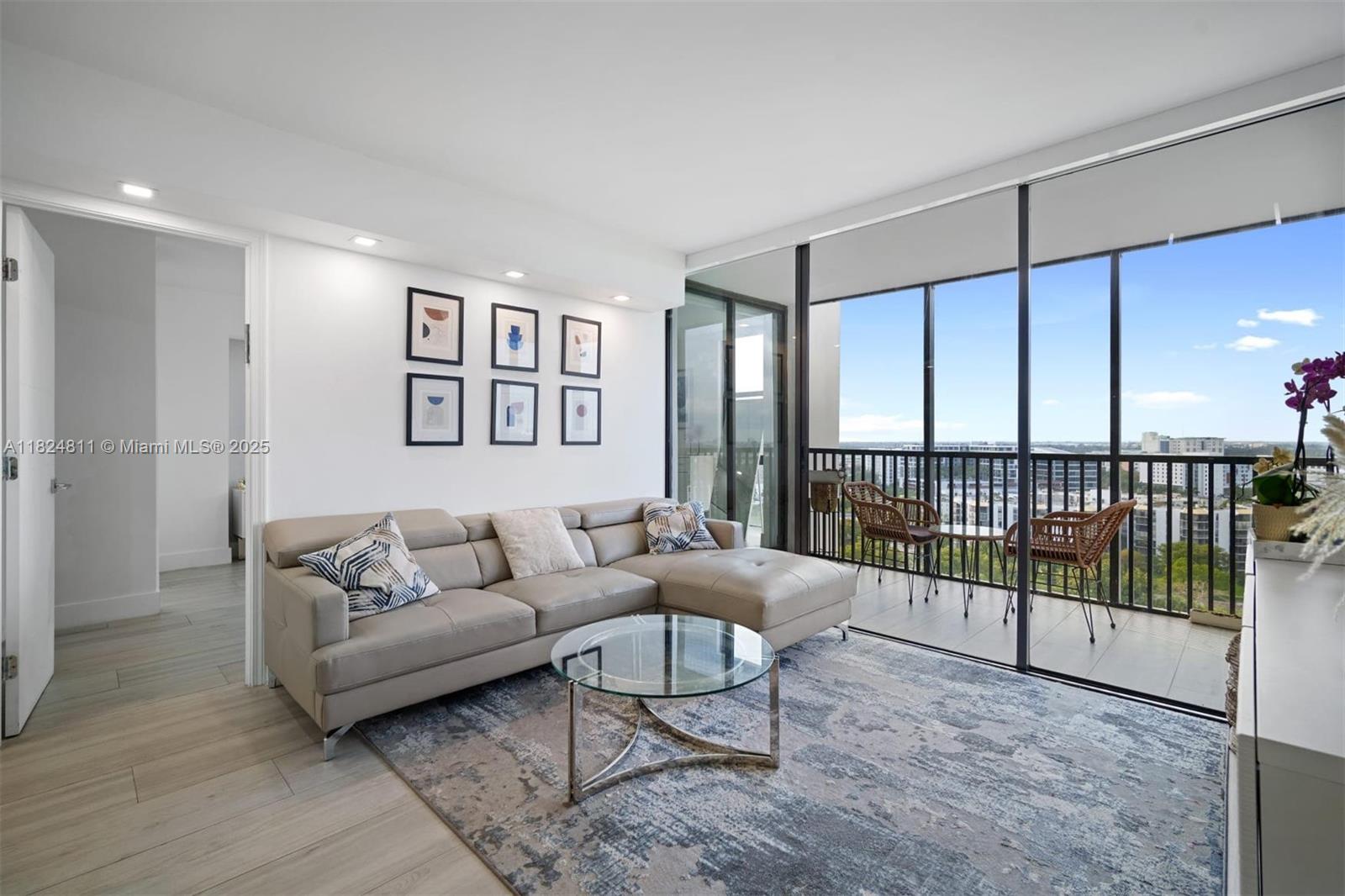 20301 W Country Club Dr 1822, Aventura, FL, 33180/$360,000 2 20301 W Country Club Dr 1822