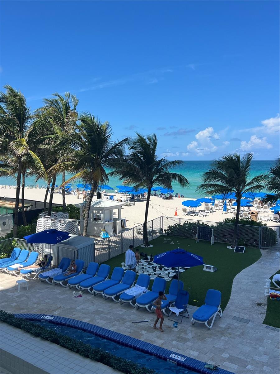 M RESORT RESIDENCES CONDO - Residential