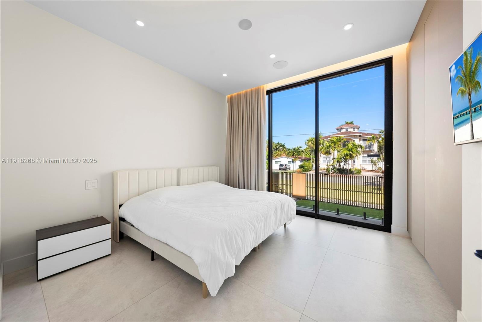 HOLLYWOOD GOLF ESTATES SE - Residential Lease