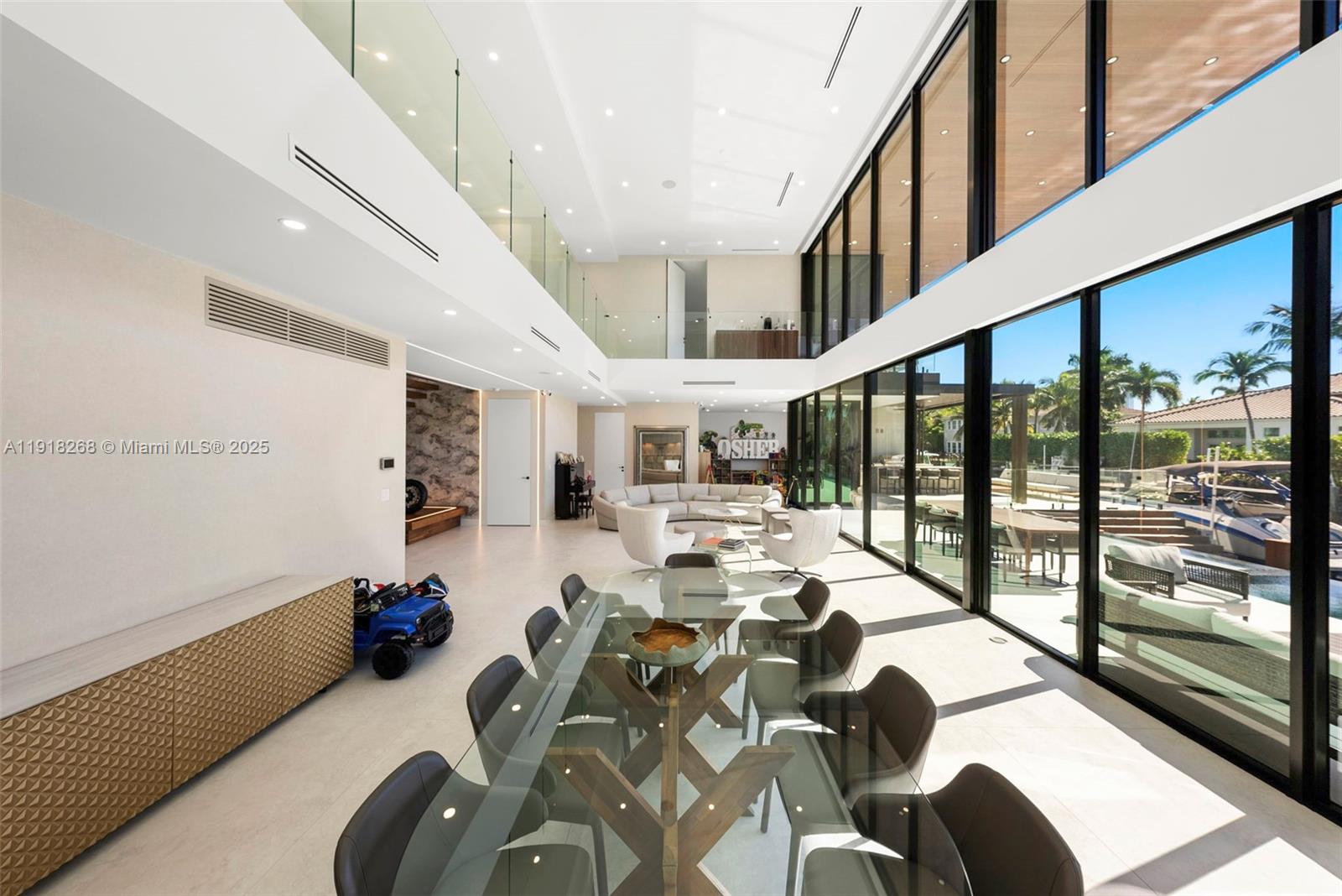 HOLLYWOOD GOLF ESTATES SE - Residential Lease