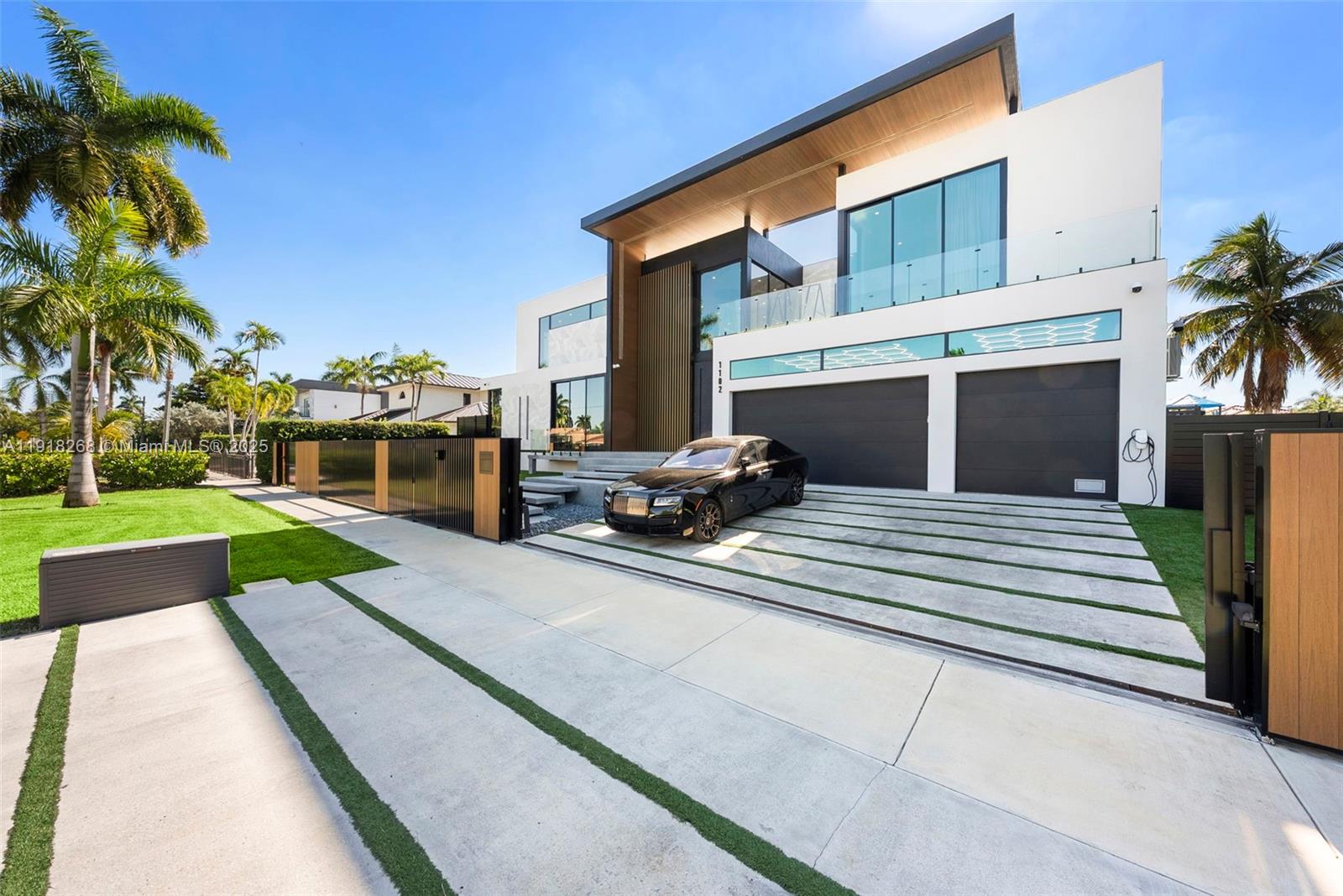 HOLLYWOOD GOLF ESTATES SE - Residential Lease