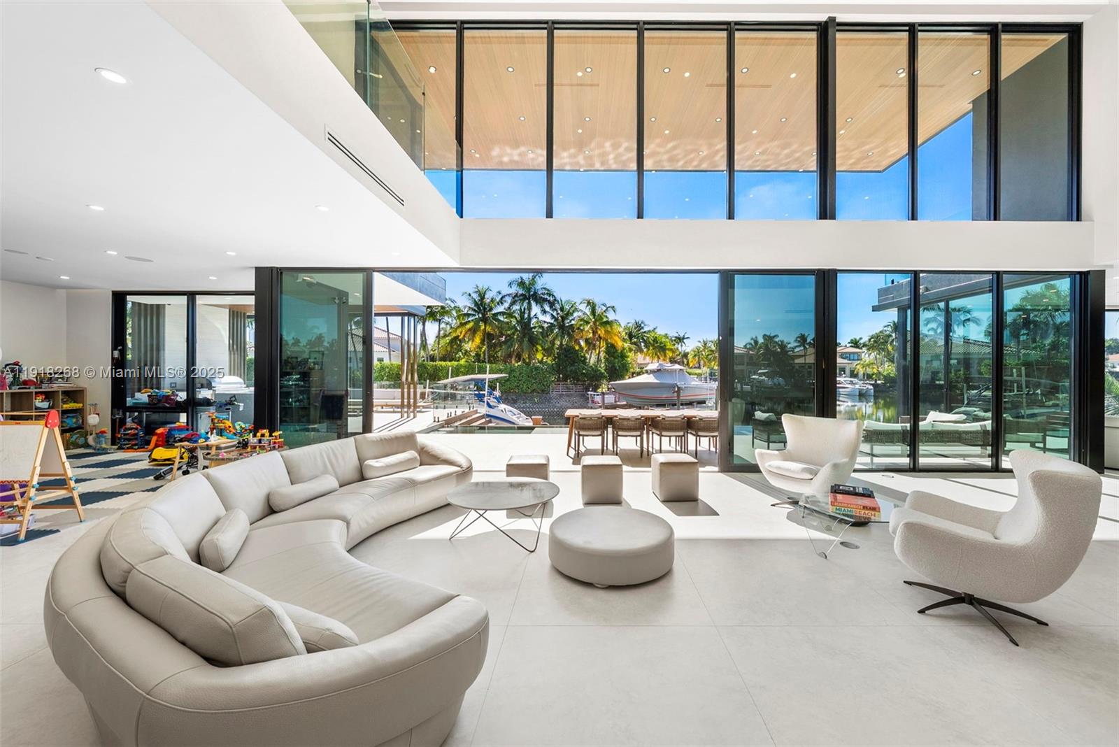 HOLLYWOOD GOLF ESTATES SE - Residential Lease