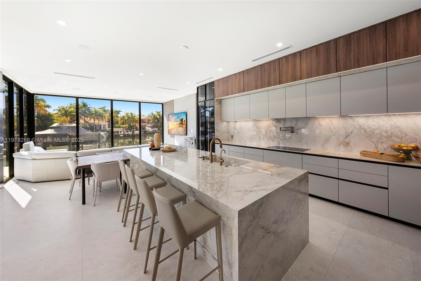 HOLLYWOOD GOLF ESTATES SE - Residential Lease