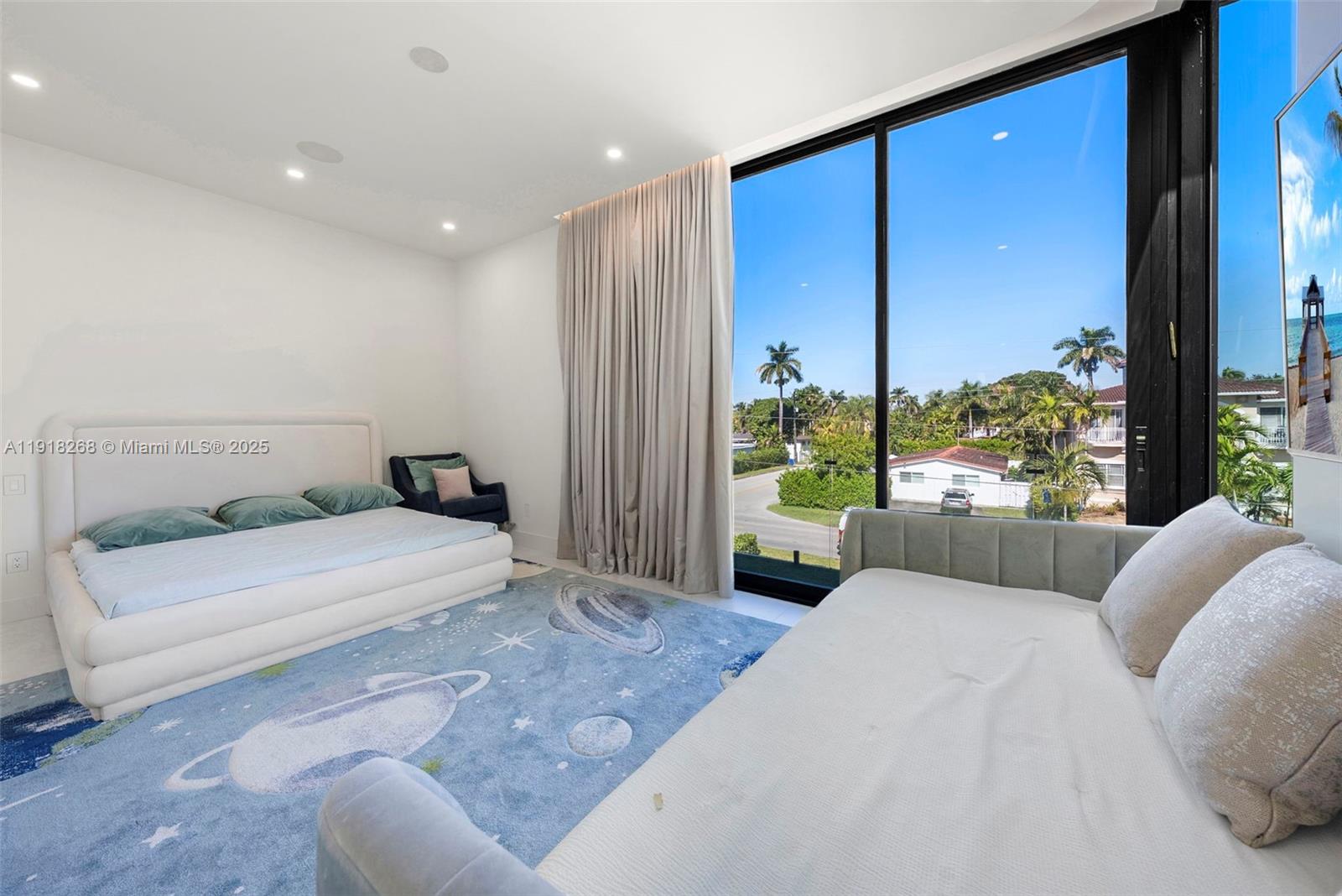 HOLLYWOOD GOLF ESTATES SE - Residential Lease